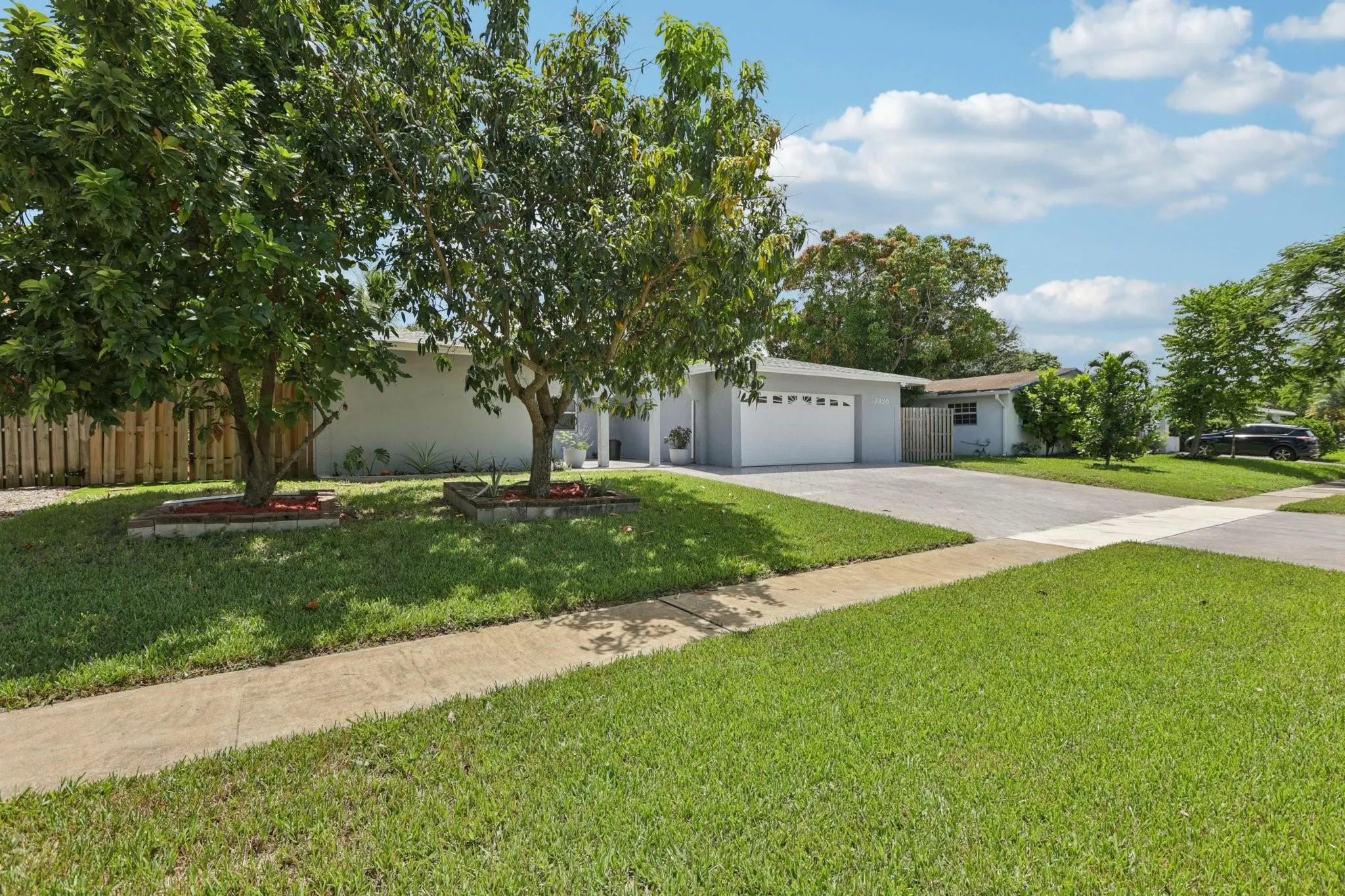 7820 NW 45th St
