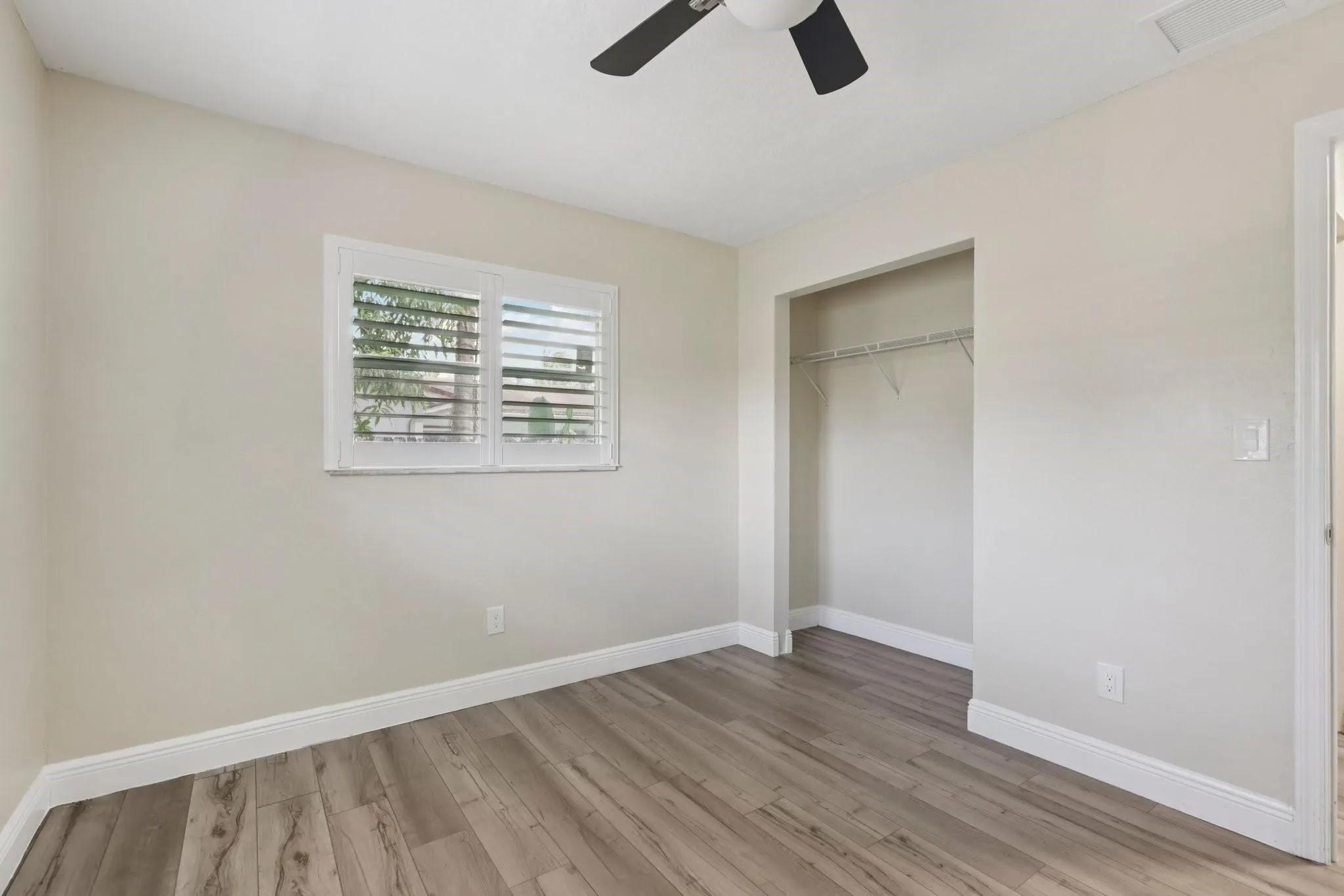7820 NW 45th St