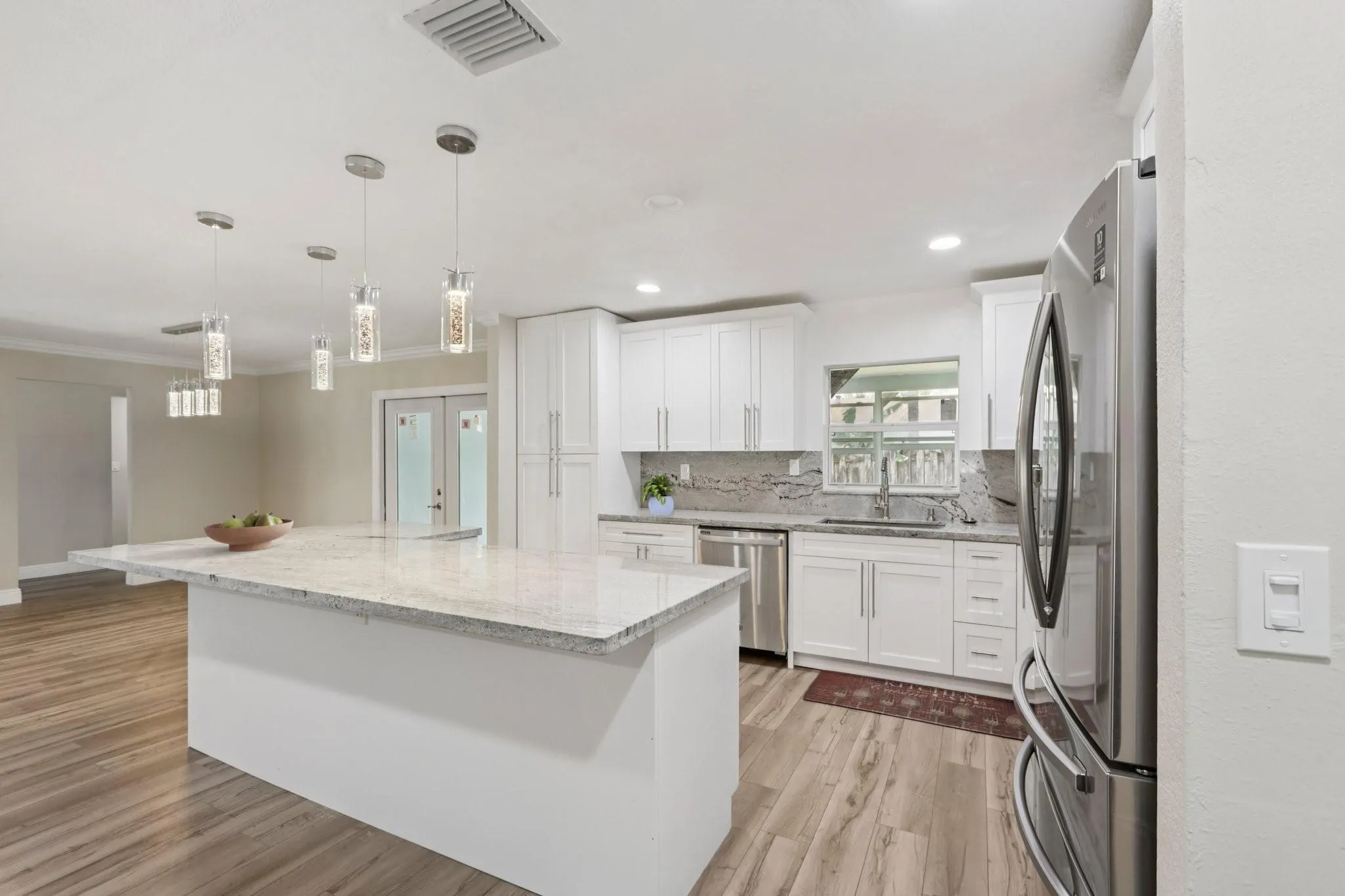 7820 NW 45th St