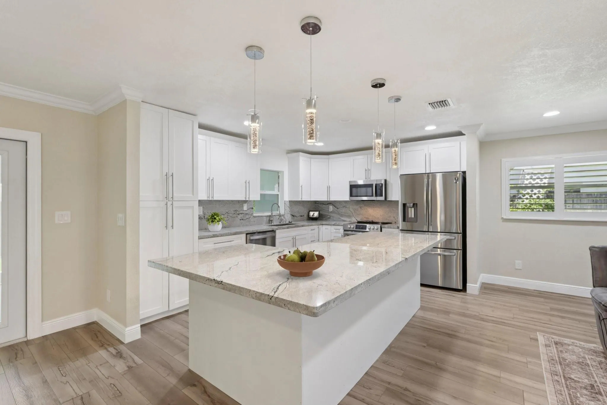7820 NW 45th St