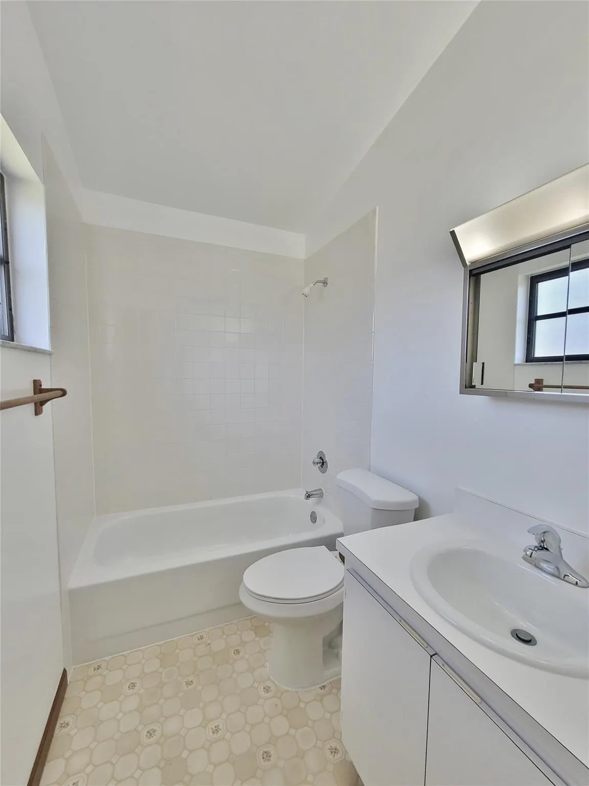 203 N 59th Ave