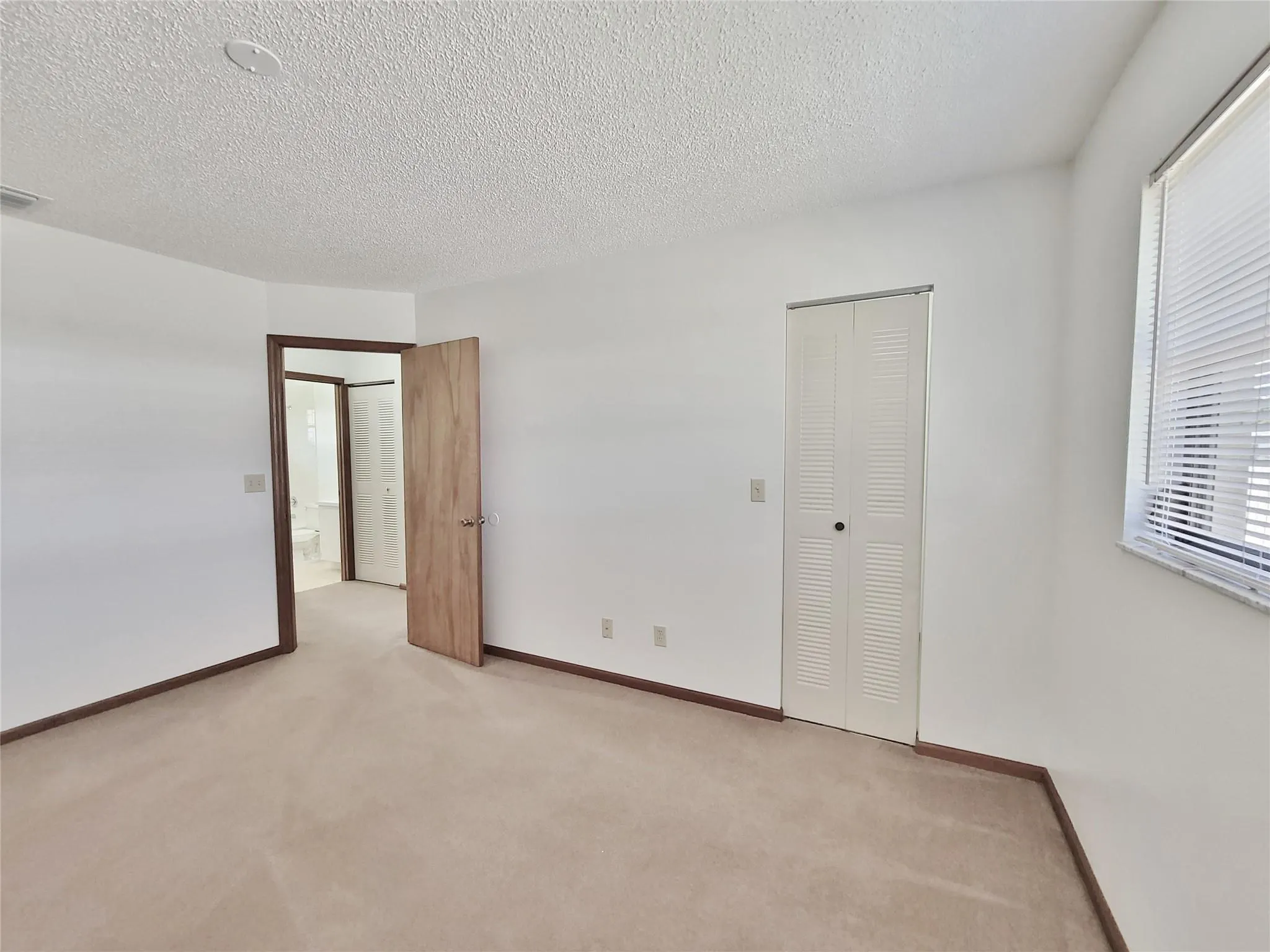 203 N 59th Ave