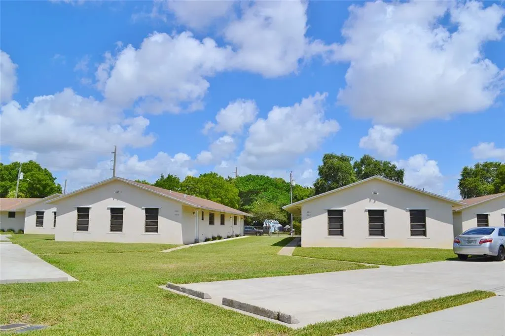 203 N 59th Ave