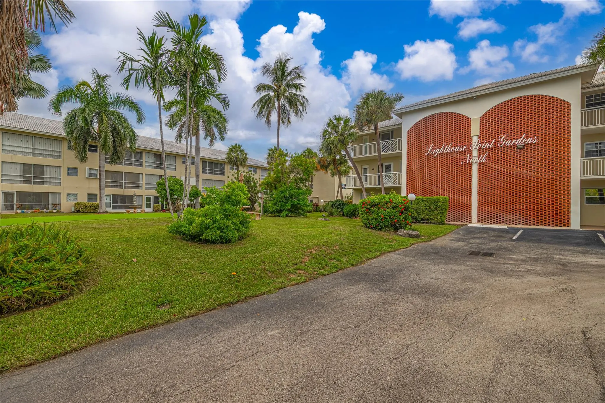 1951 NE 39th St, #256
