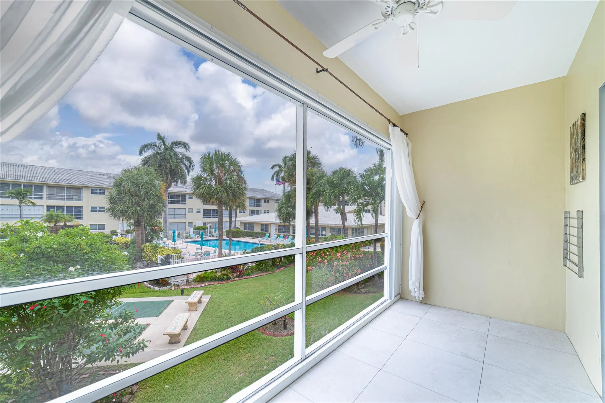 1951 NE 39th St, #256