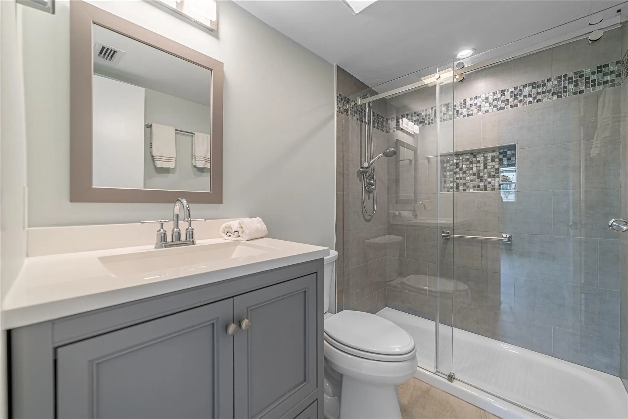 1951 NE 39th St, #256