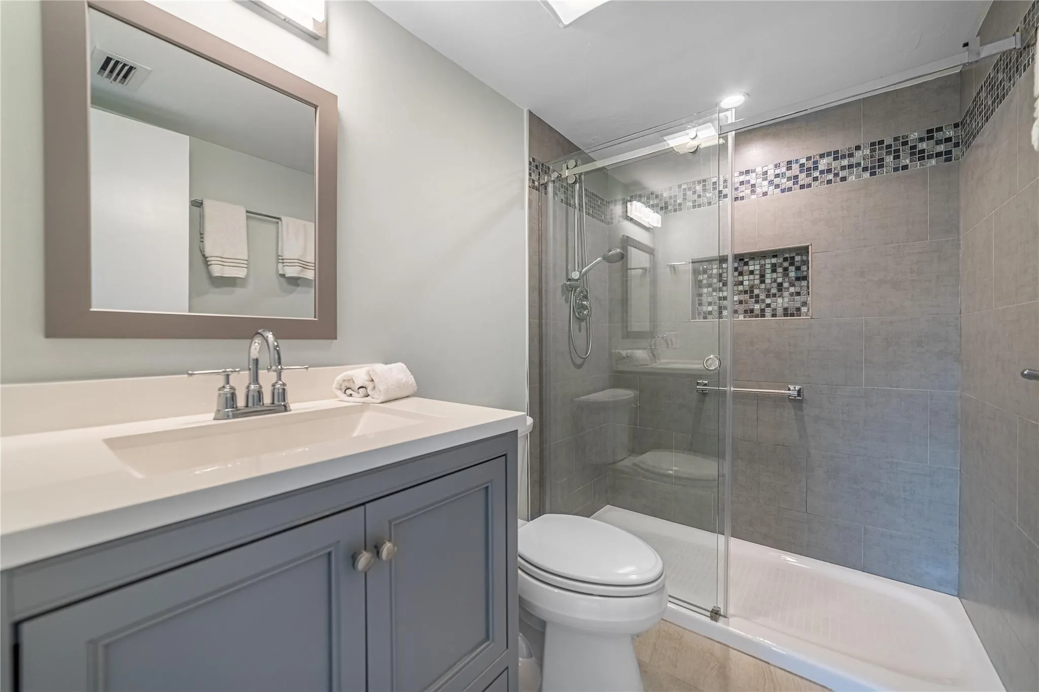 1951 NE 39th St, #256