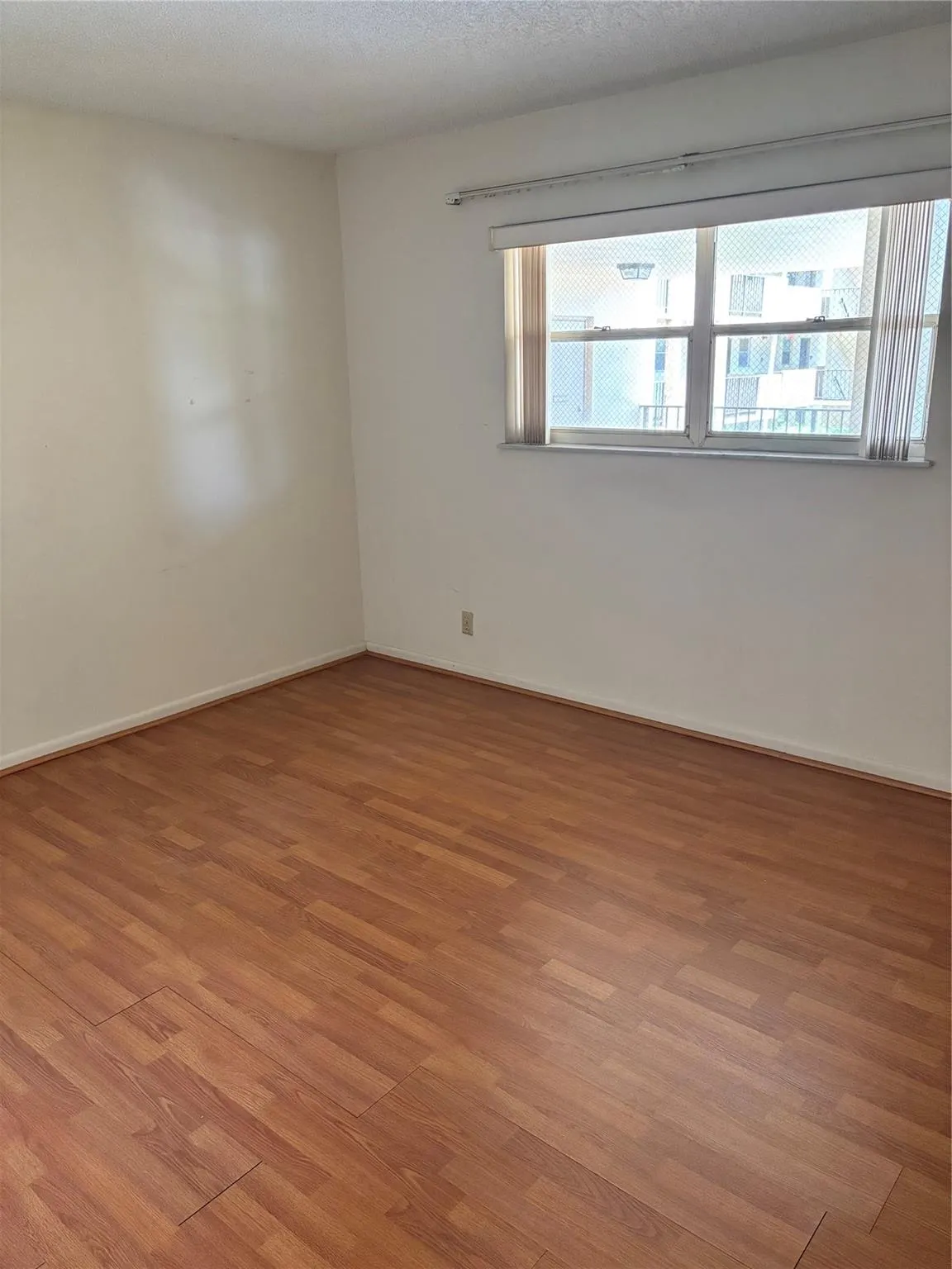 3905 N Nob Hill Rd, #205