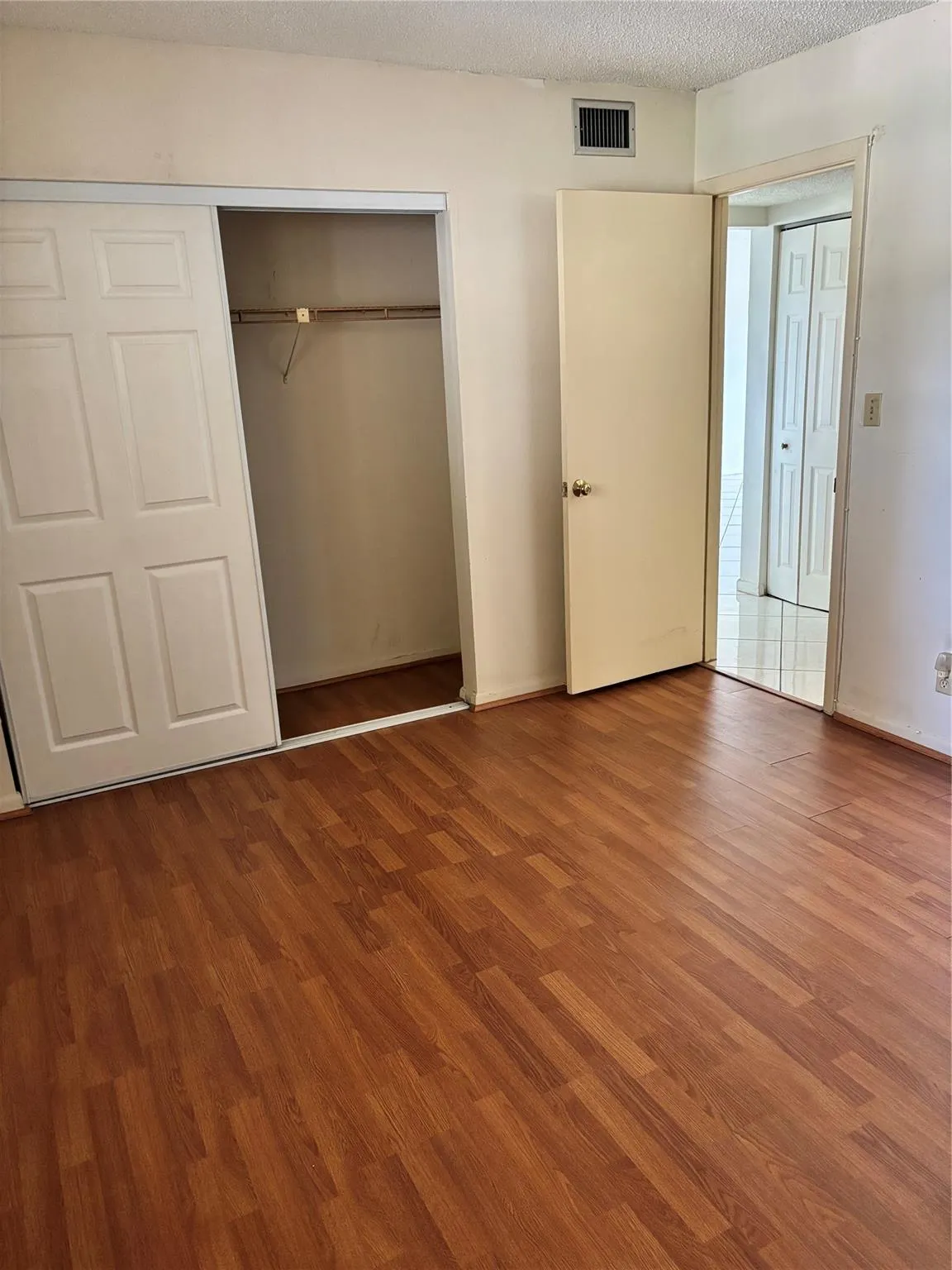 3905 N Nob Hill Rd, #205
