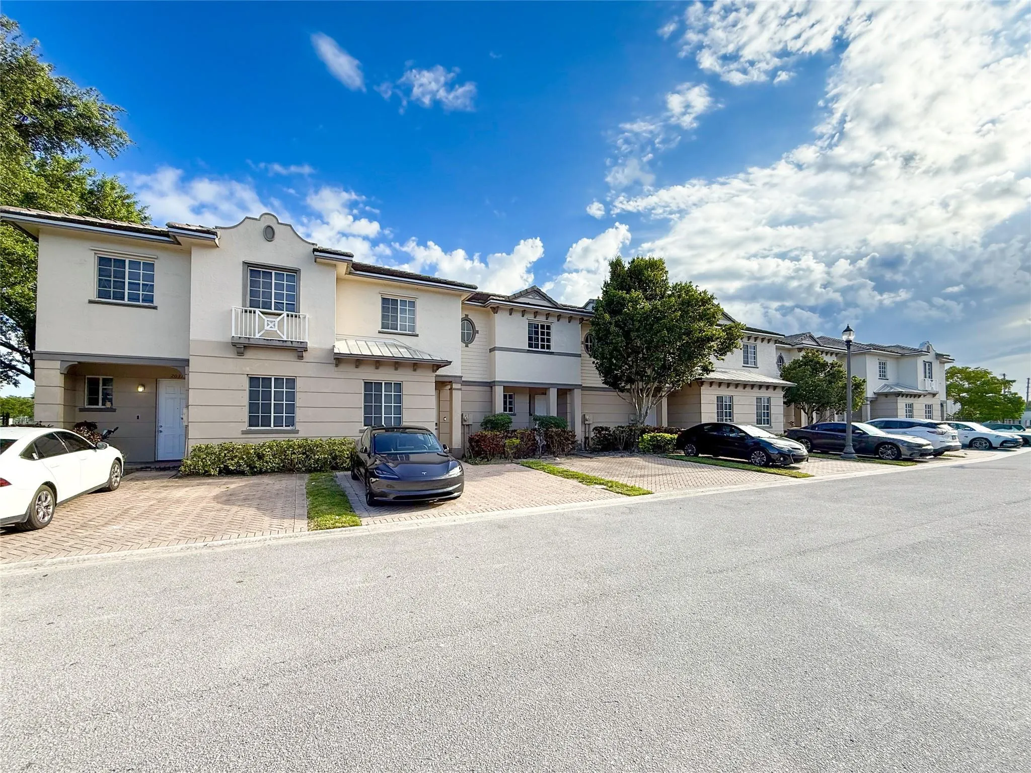 2033 Nassau Drive