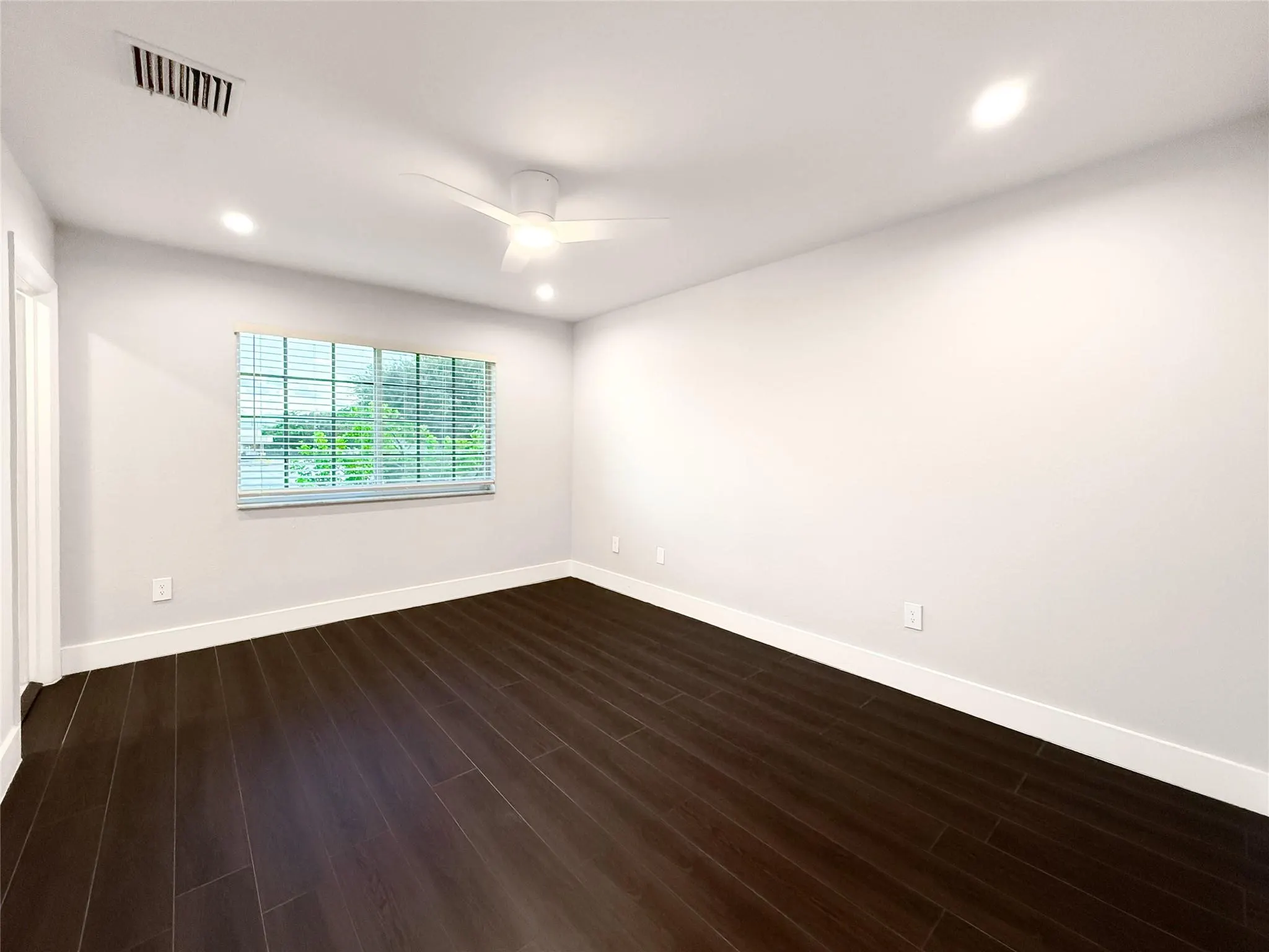 2033 Nassau Drive