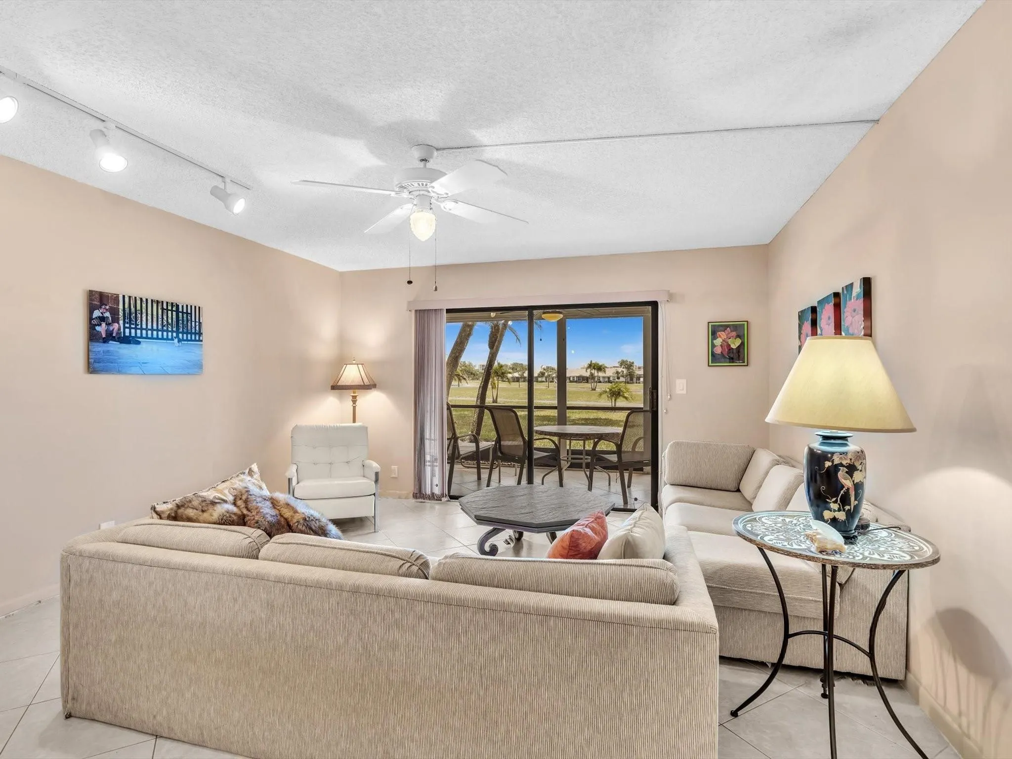 14426 Amberly Ln, #108
