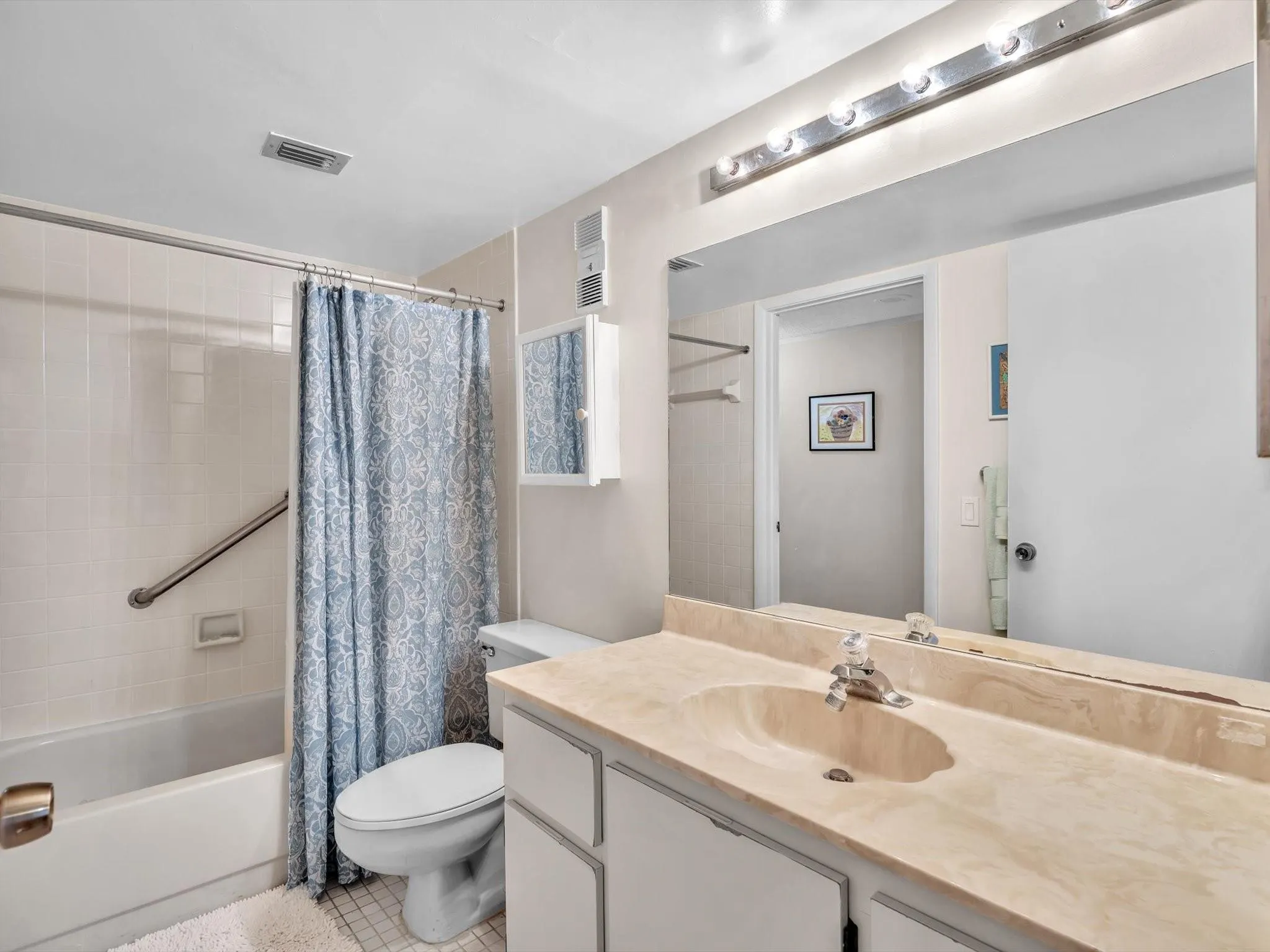 14426 Amberly Ln, #108