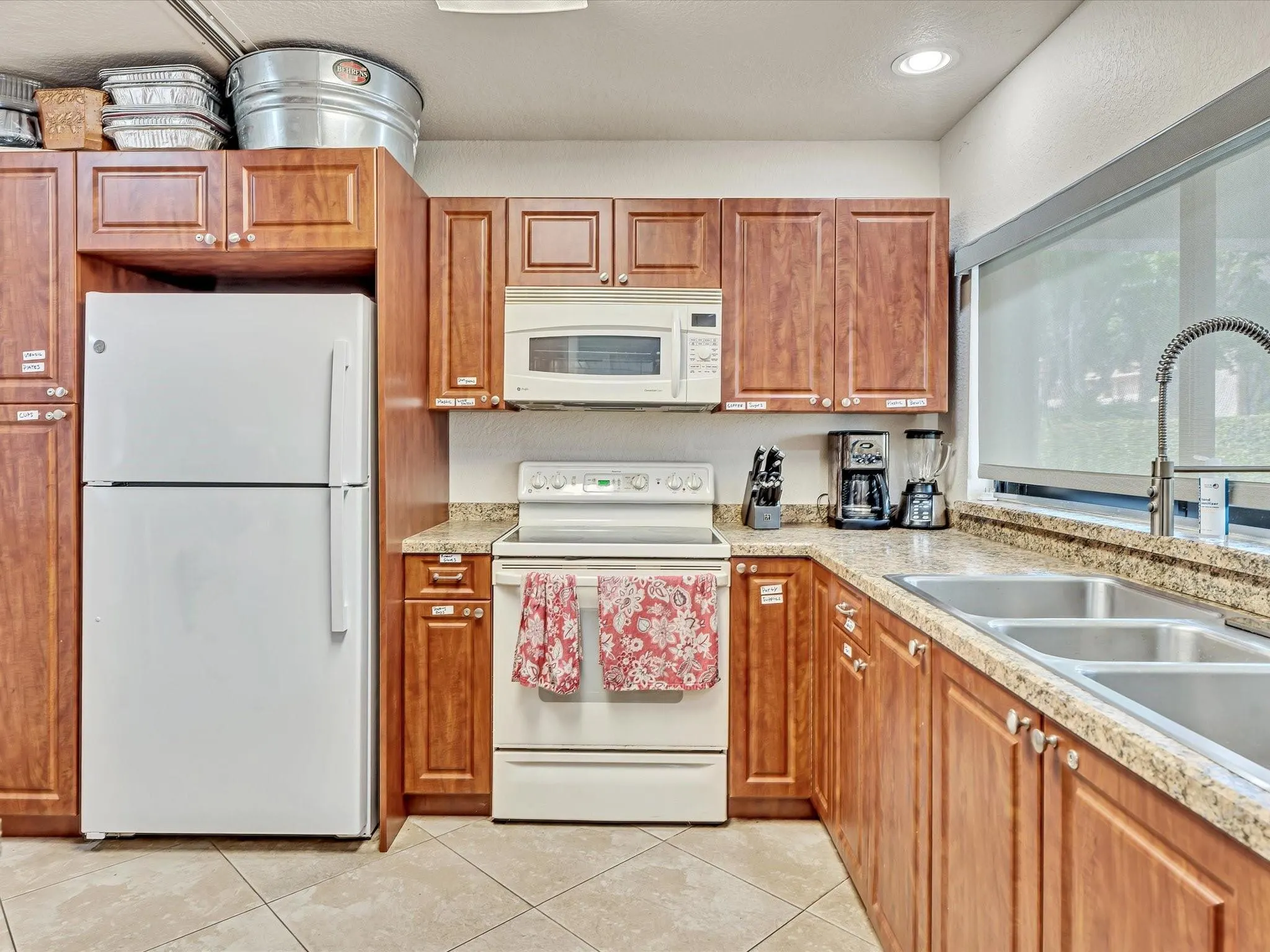 14426 Amberly Ln, #108