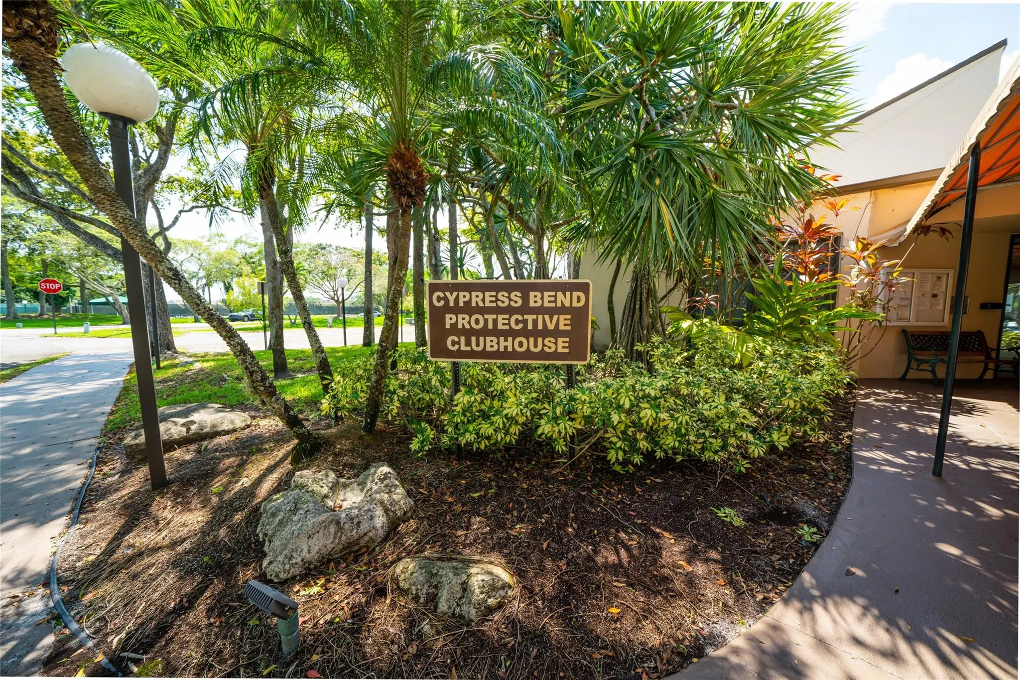 2240 N Cypress Bend Dr, #802
