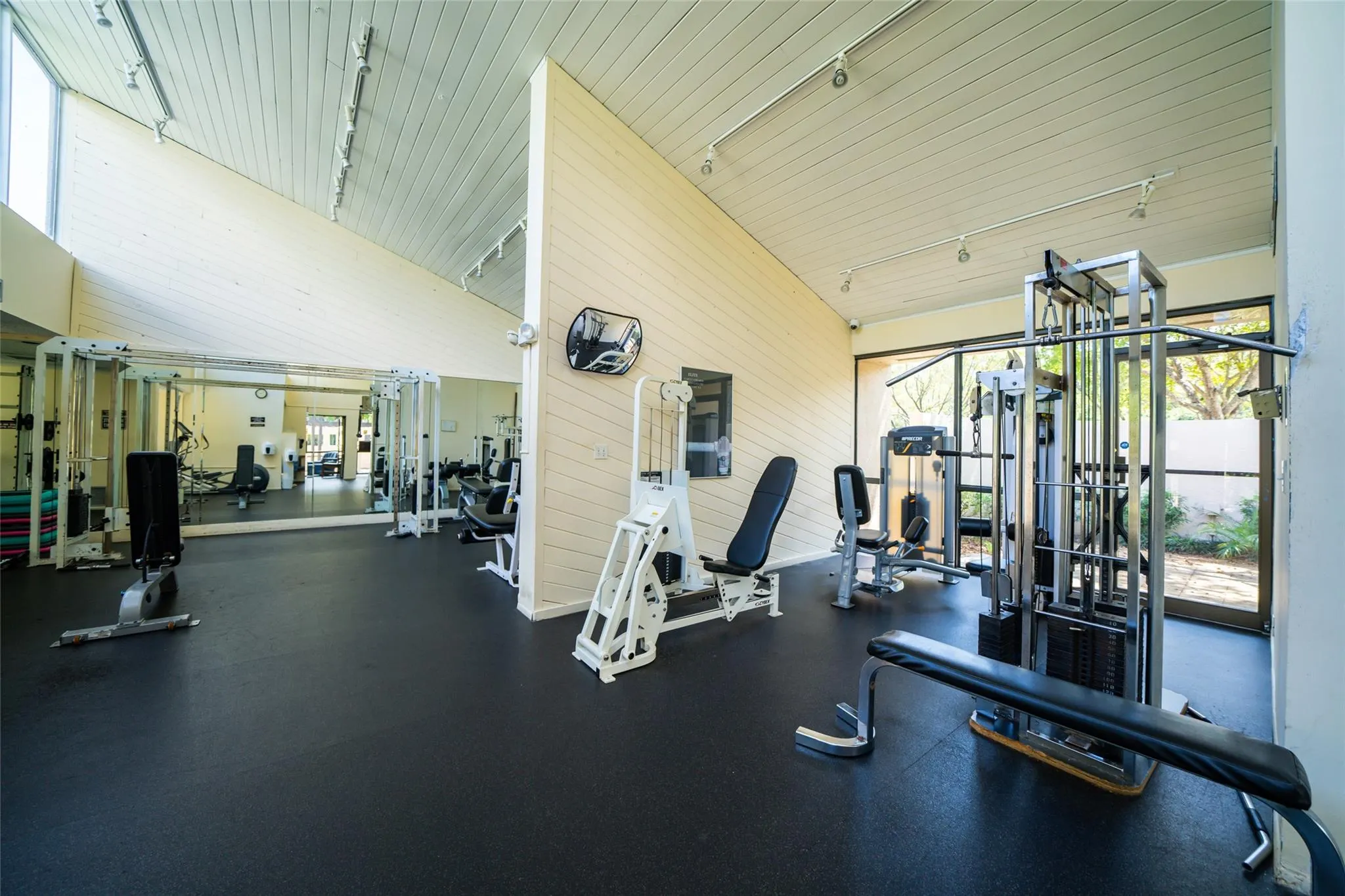 2240 N Cypress Bend Dr, #802