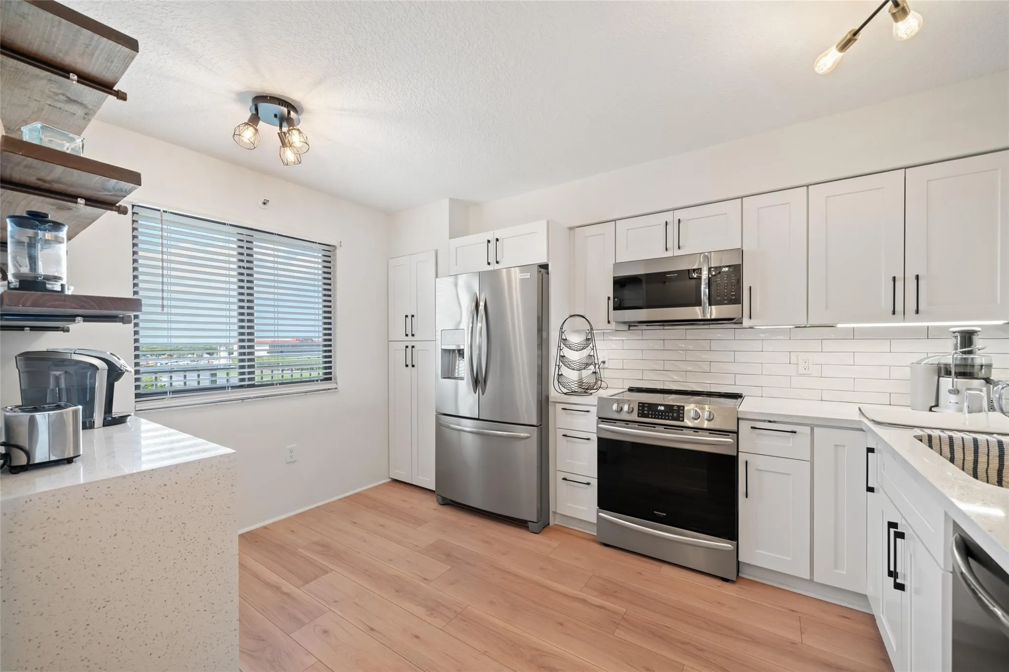 2240 N Cypress Bend Dr, #802