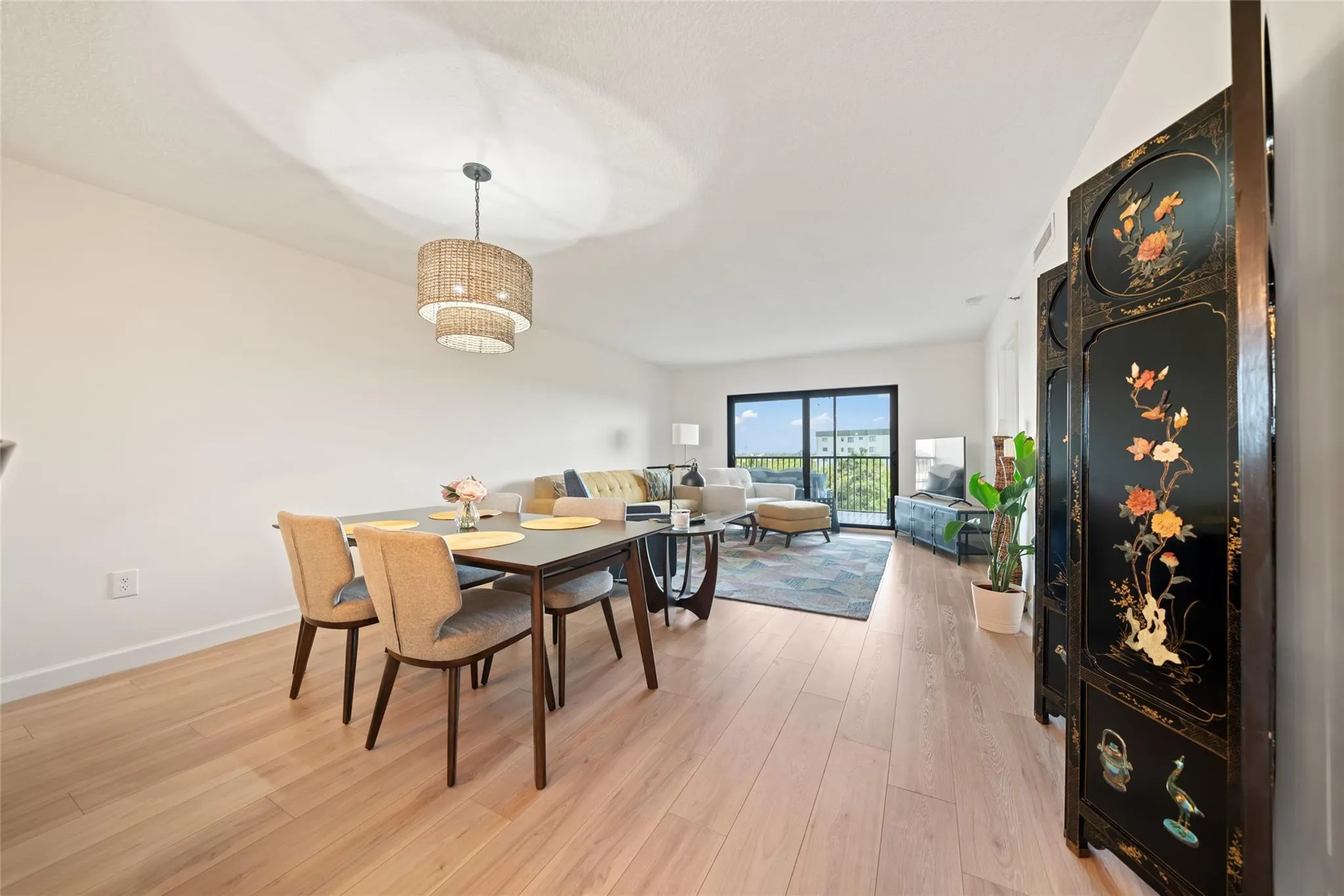 2240 N Cypress Bend Dr, #802