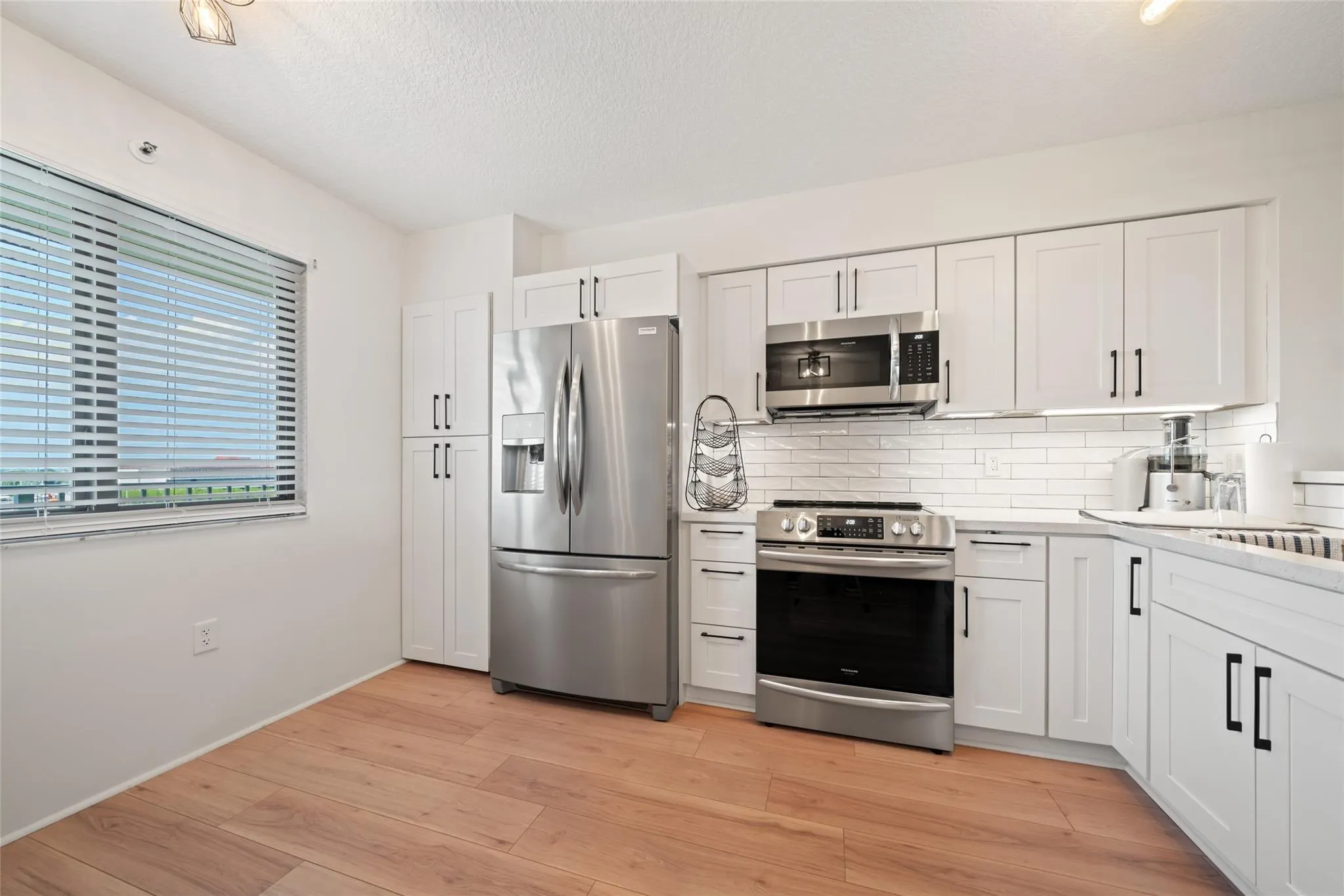 2240 N Cypress Bend Dr, #802