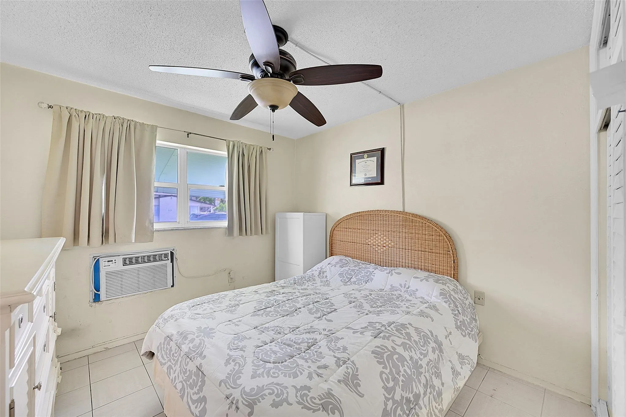 1110 N Riverside Dr, #14