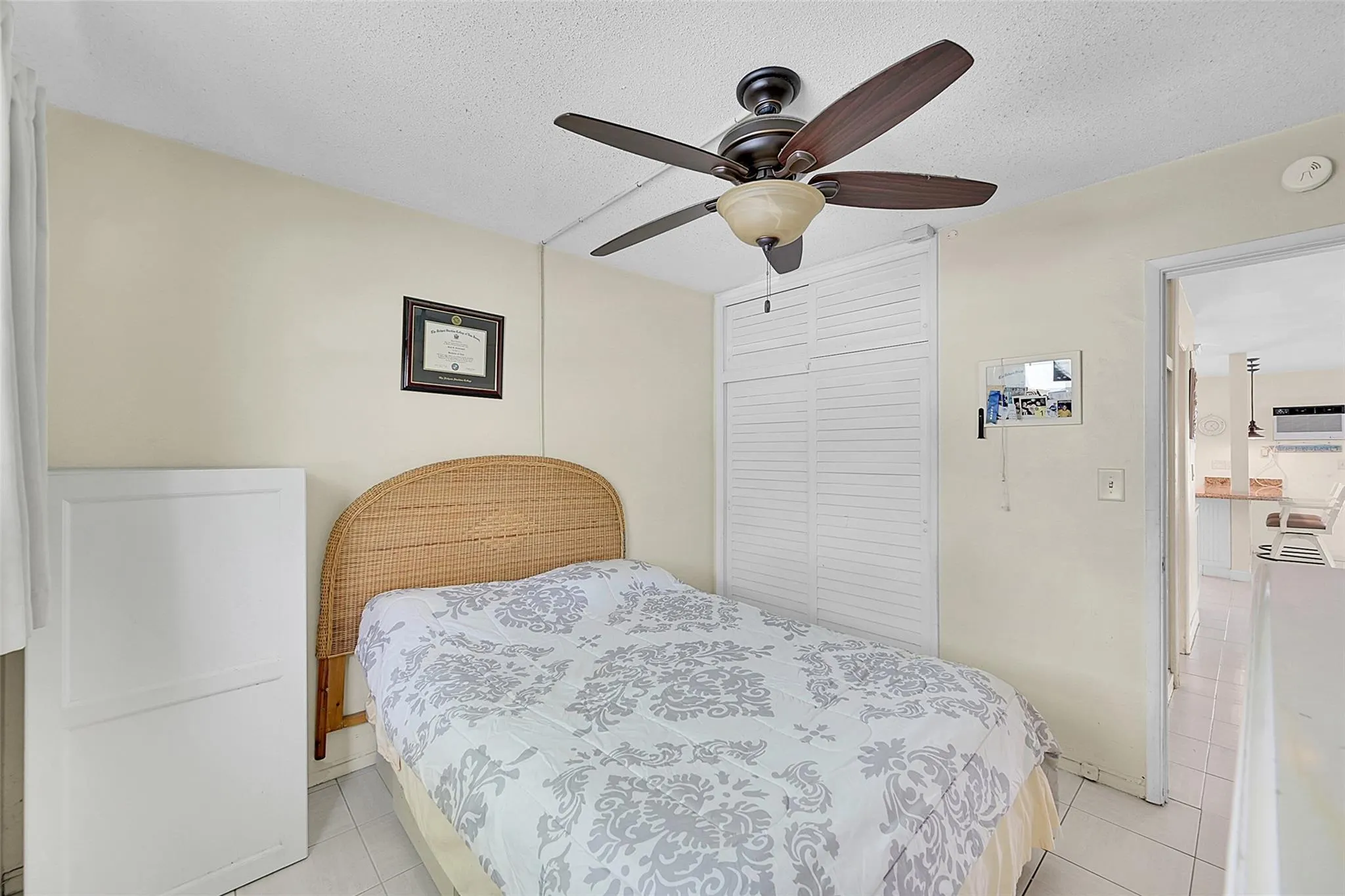 1110 N Riverside Dr, #14