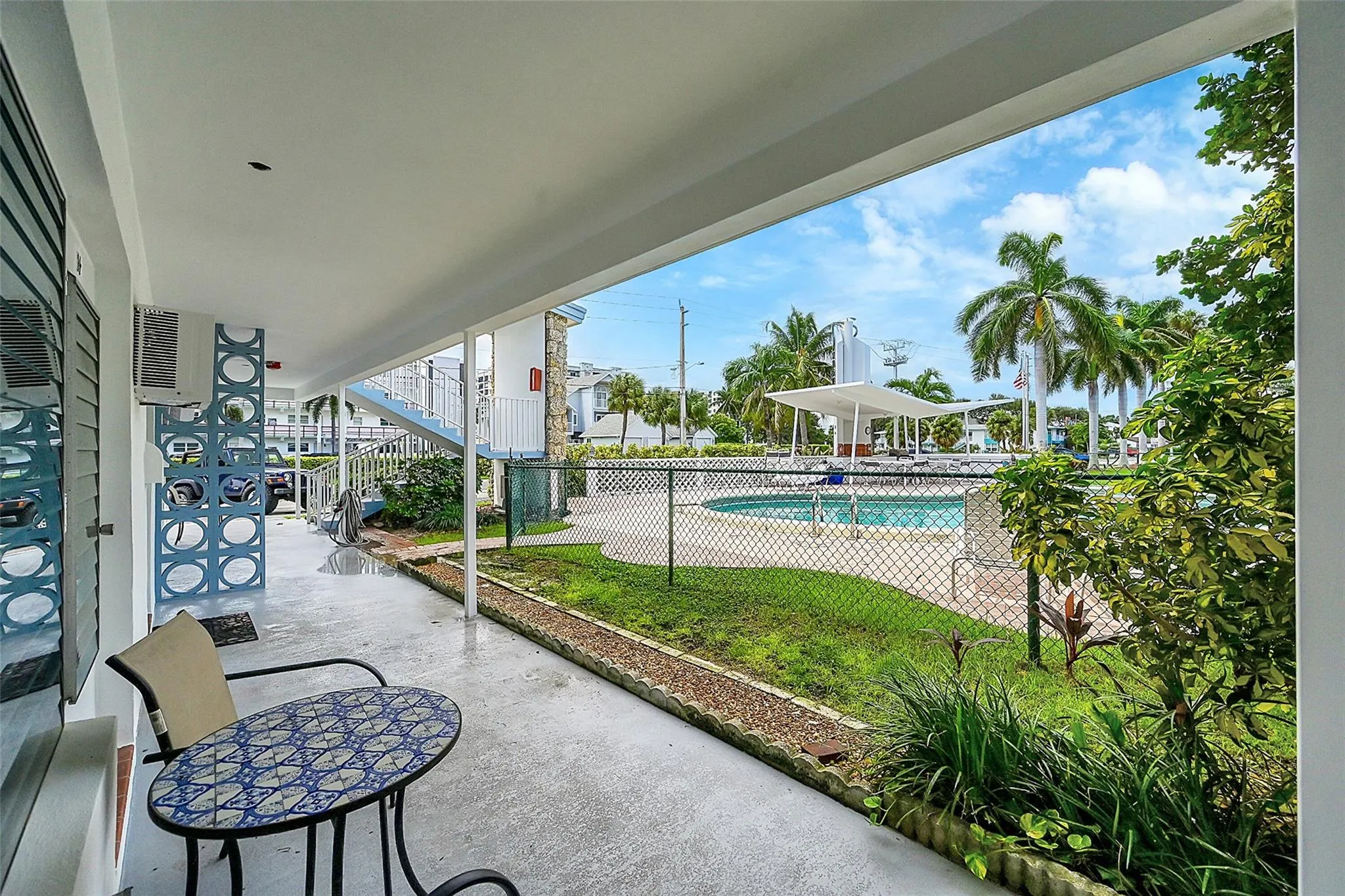 1110 N Riverside Dr, #14
