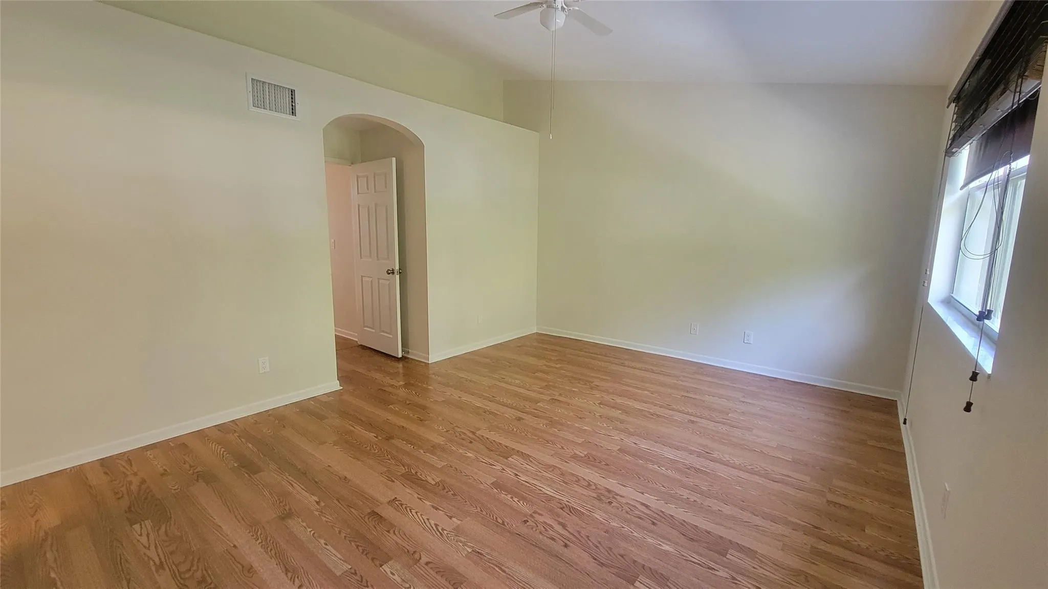 4810 Grapevine Way