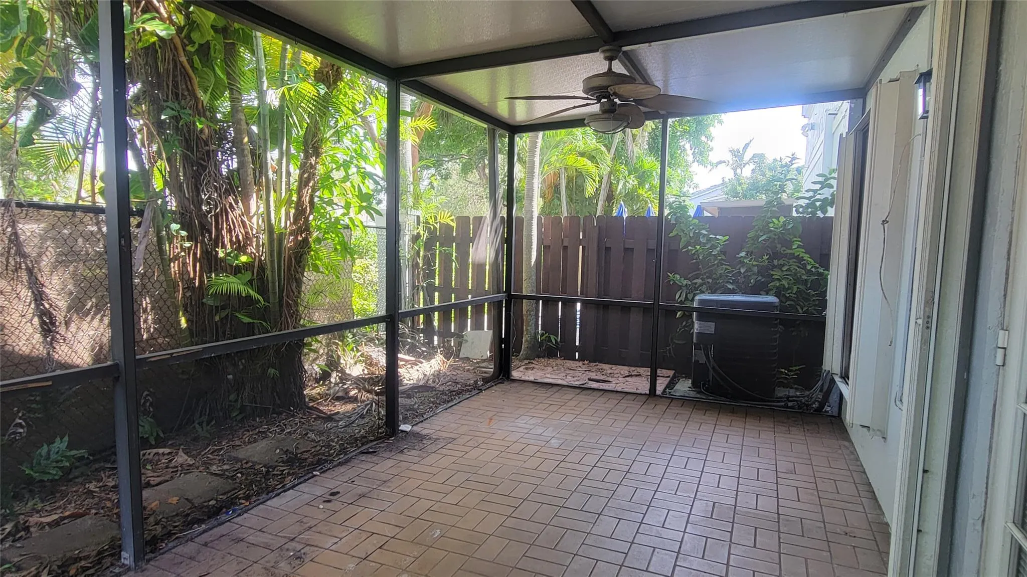 4810 Grapevine Way