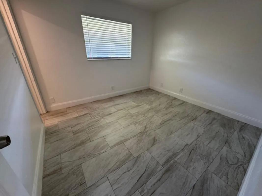 481 Banks Rd, #1