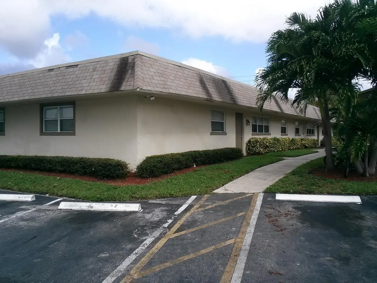481 Banks Rd, #1