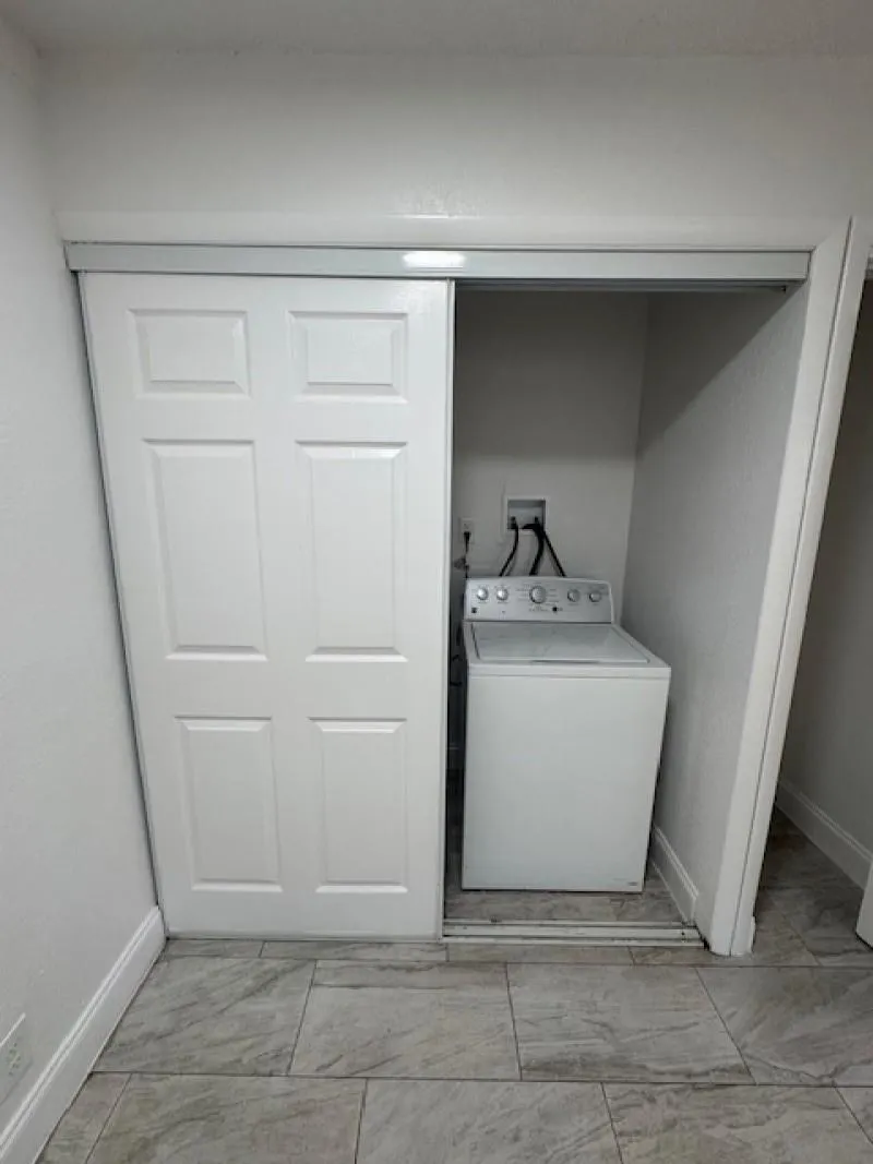 481 Banks Rd, #1