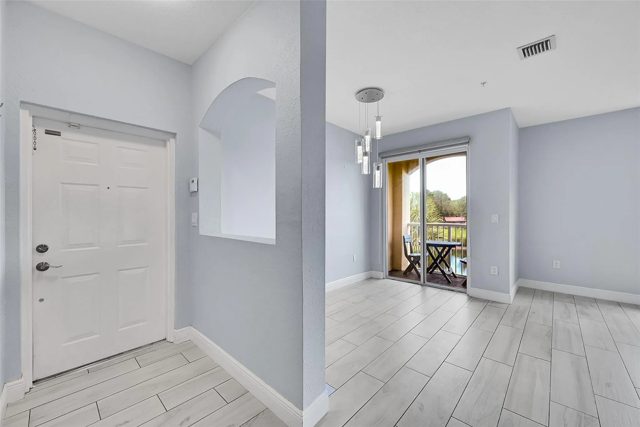 150 Jacaranda Country Club Dr, #200