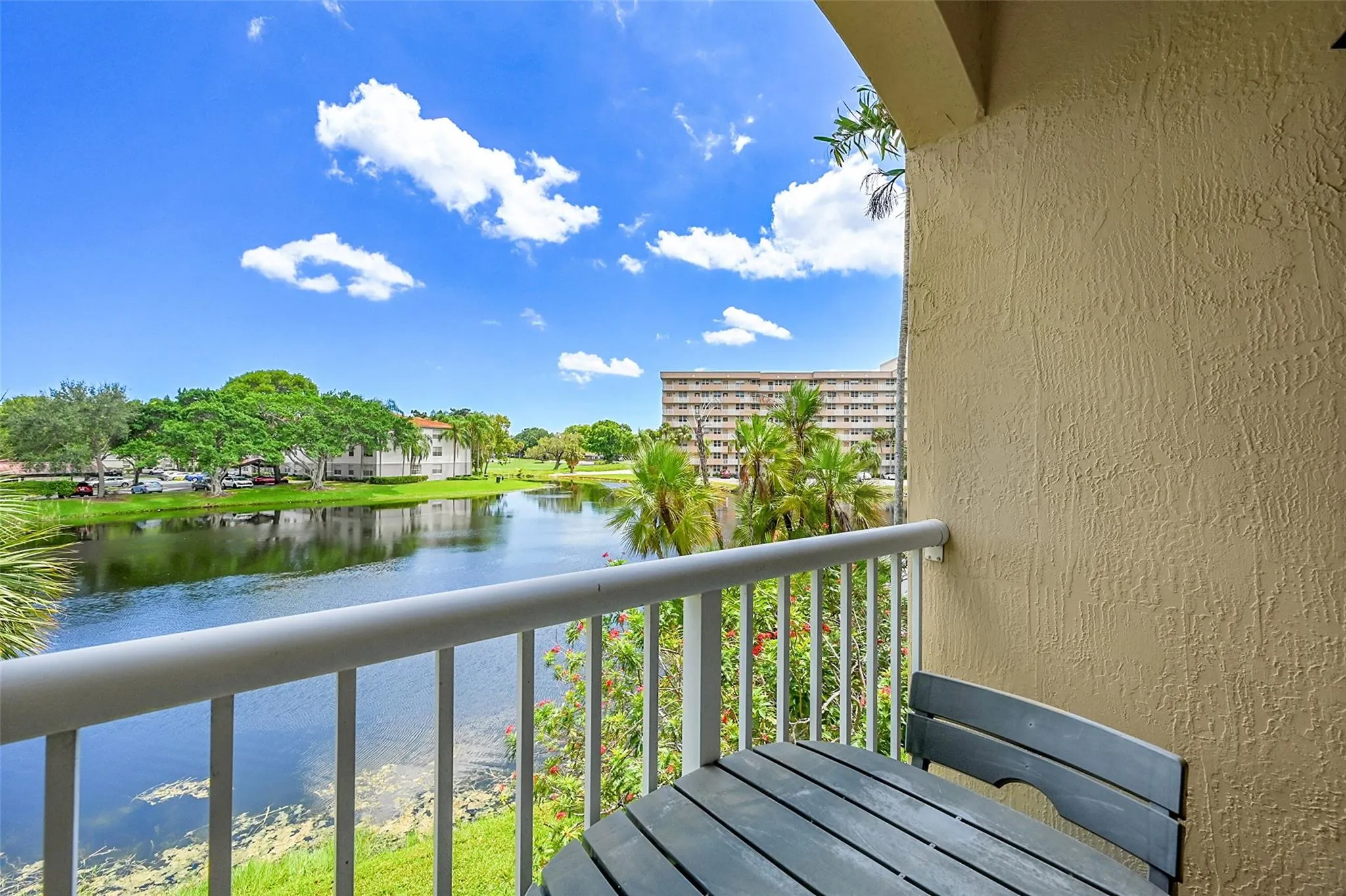 150 Jacaranda Country Club Dr, #200