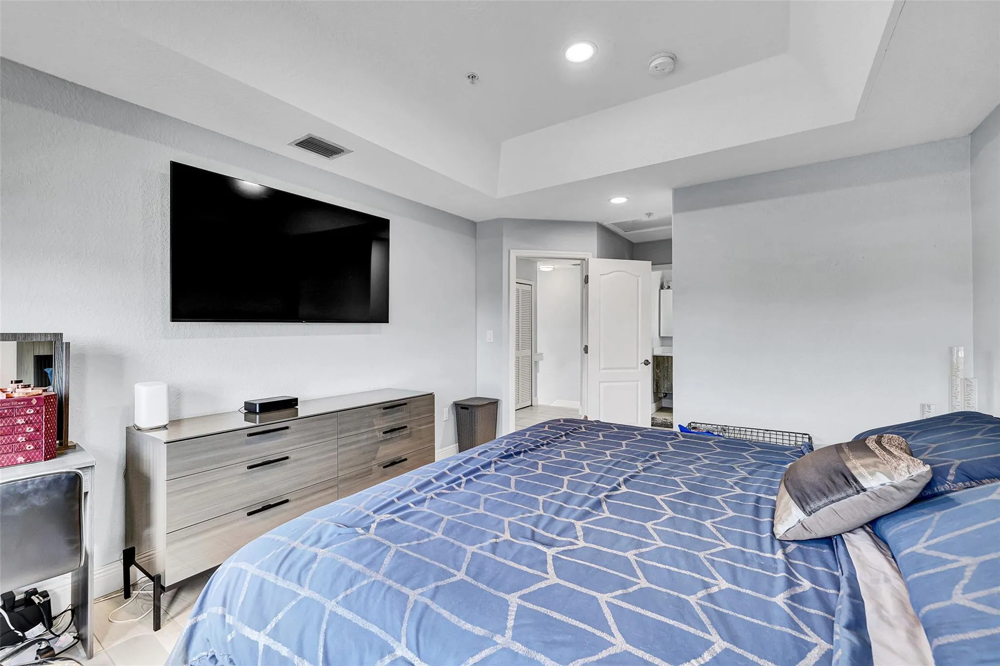 150 Jacaranda Country Club Dr, #200