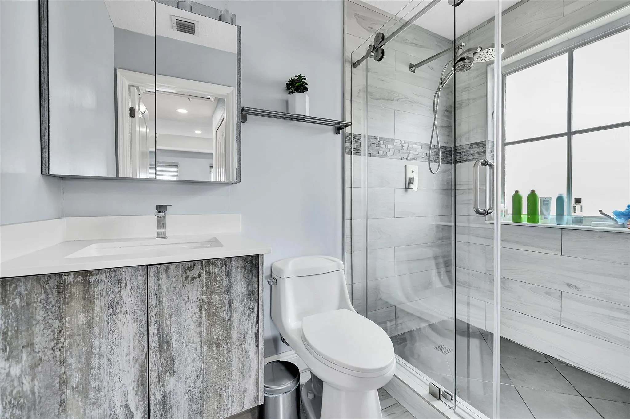 150 Jacaranda Country Club Dr, #200