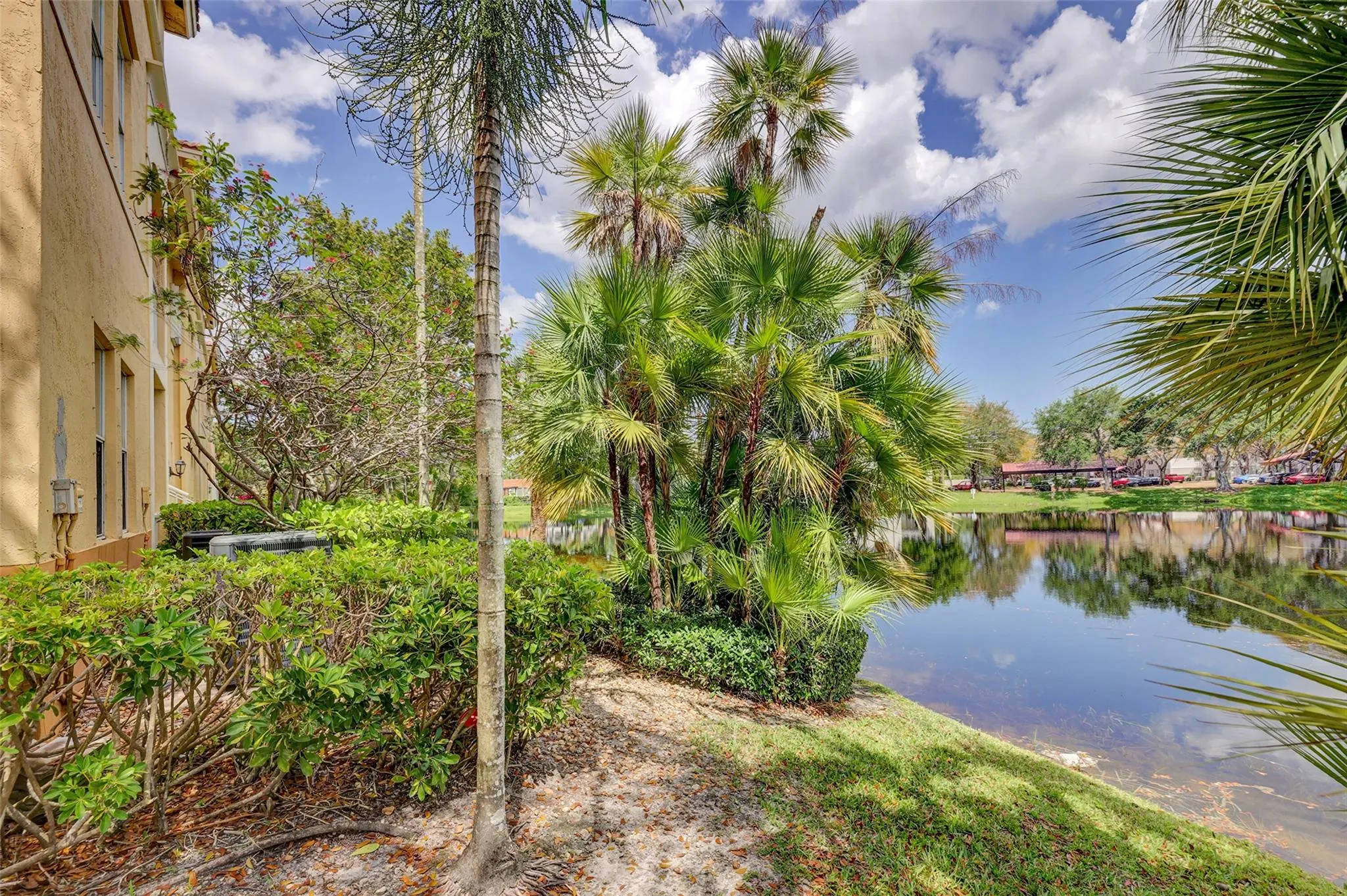 150 Jacaranda Country Club Dr, #200