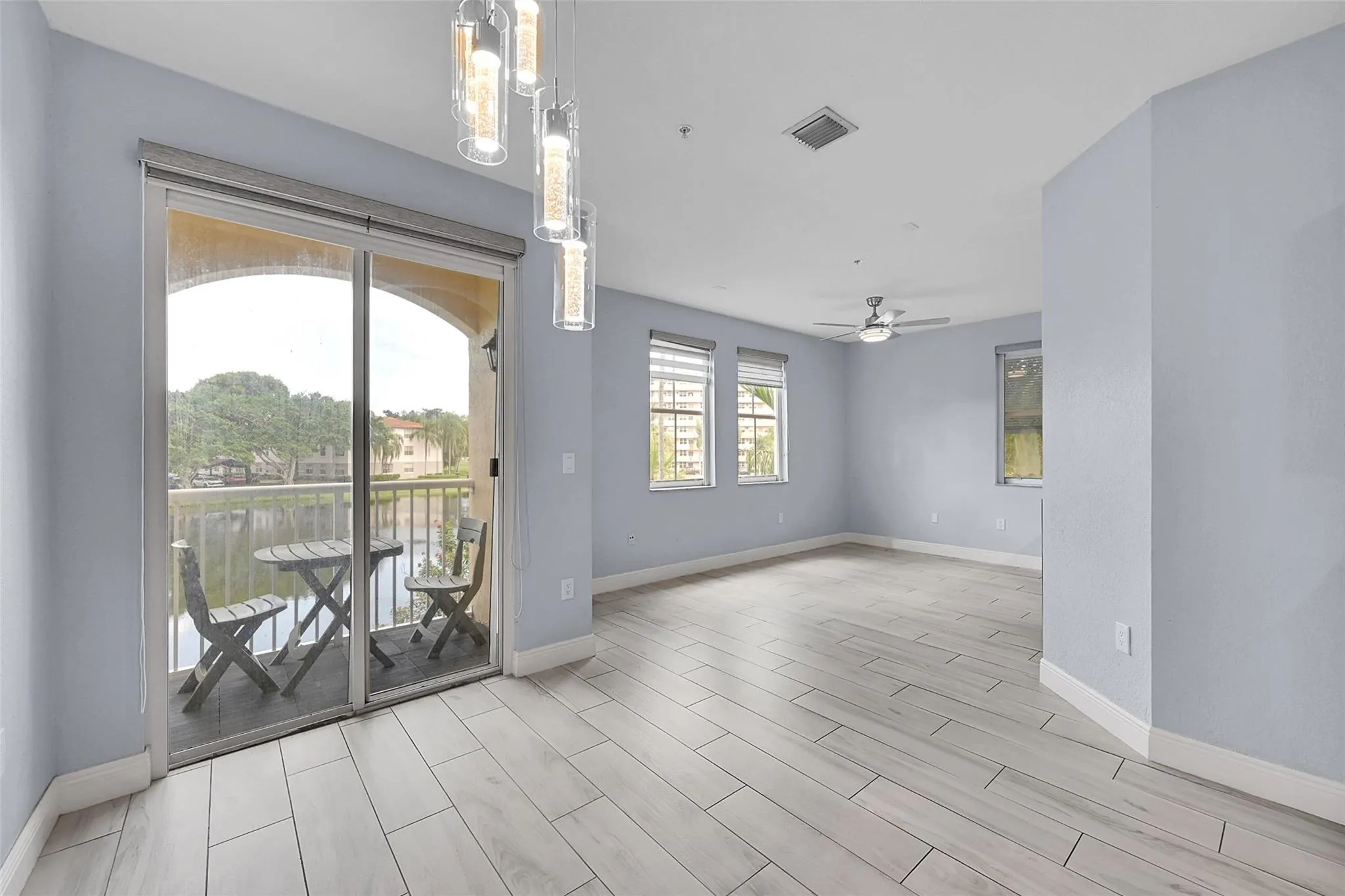 150 Jacaranda Country Club Dr, #200
