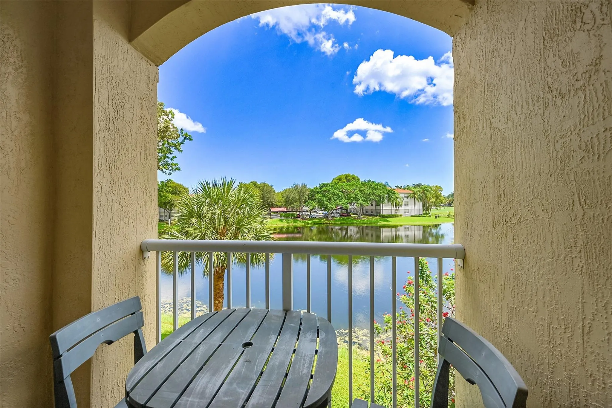 150 Jacaranda Country Club Dr, #200