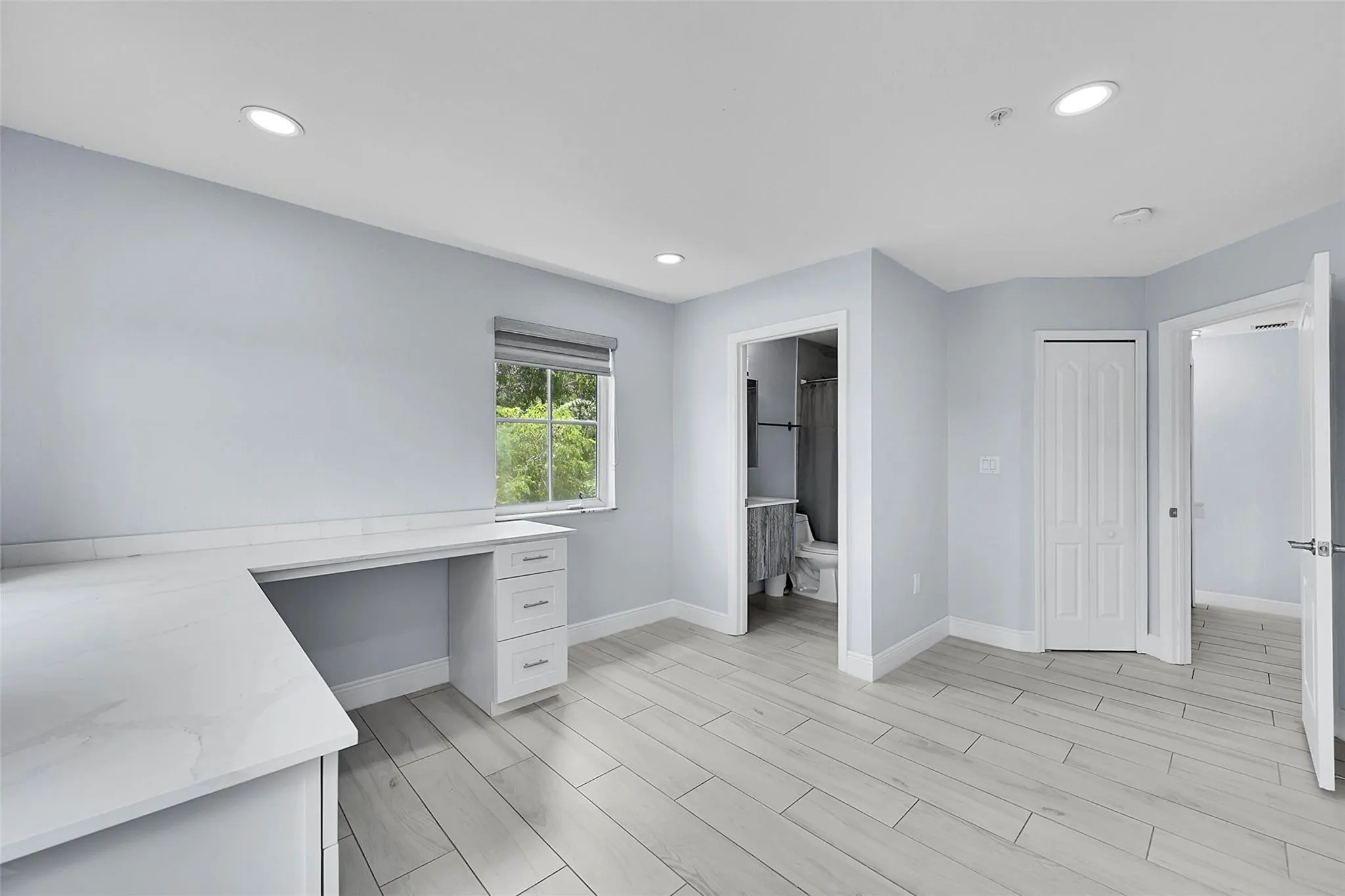 150 Jacaranda Country Club Dr, #200