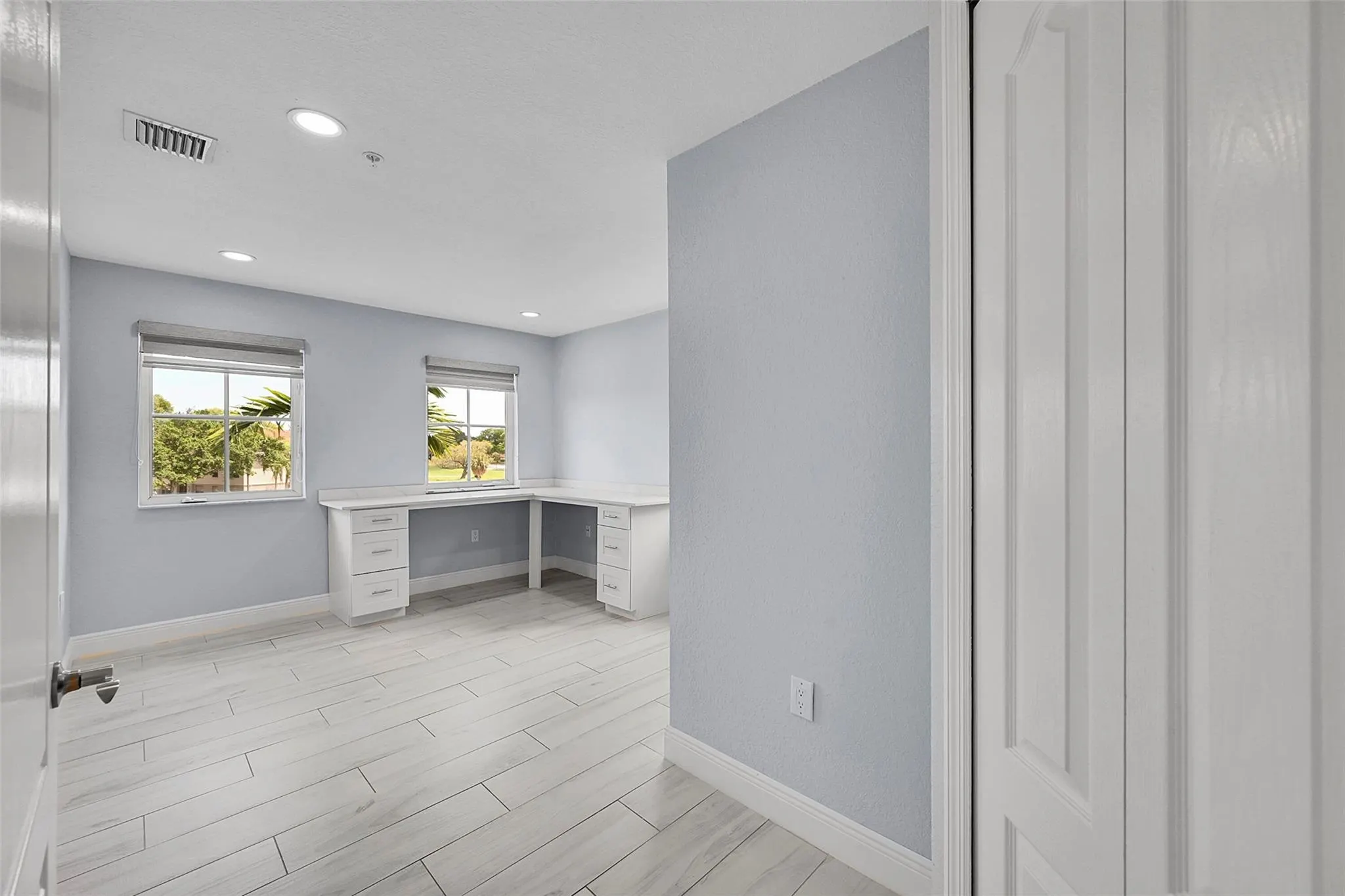 150 Jacaranda Country Club Dr, #200