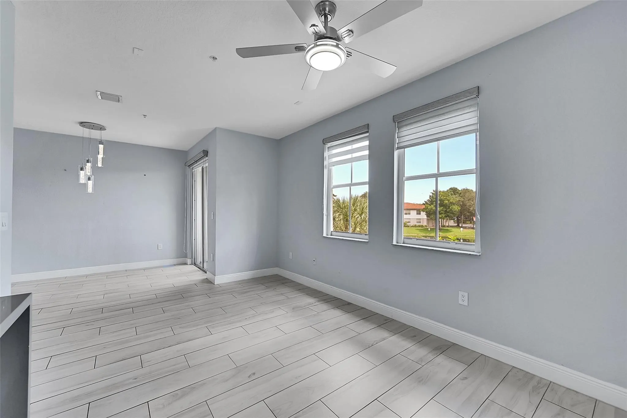 150 Jacaranda Country Club Dr, #200