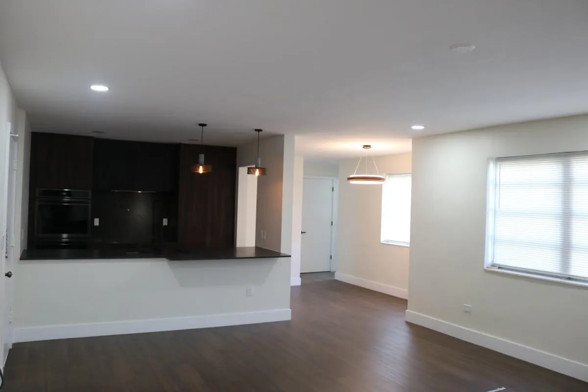 10170 COLLINS AV, #6