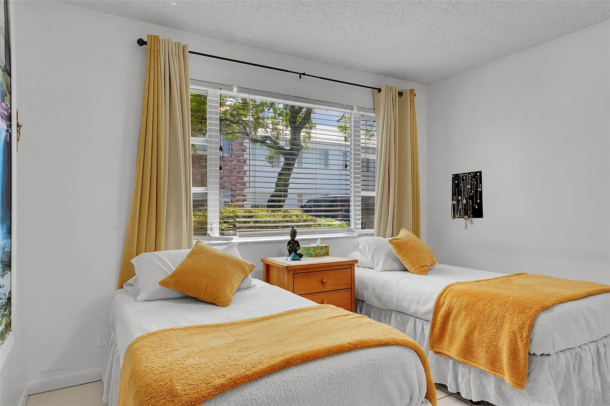 330 S Cypress Rd, #610