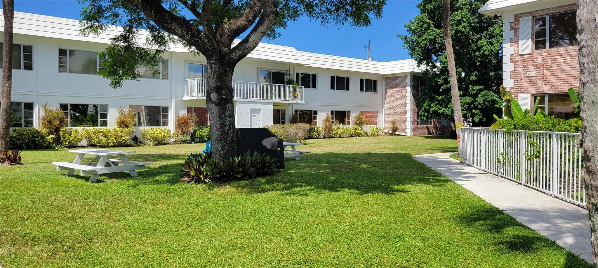 330 S Cypress Rd, #610