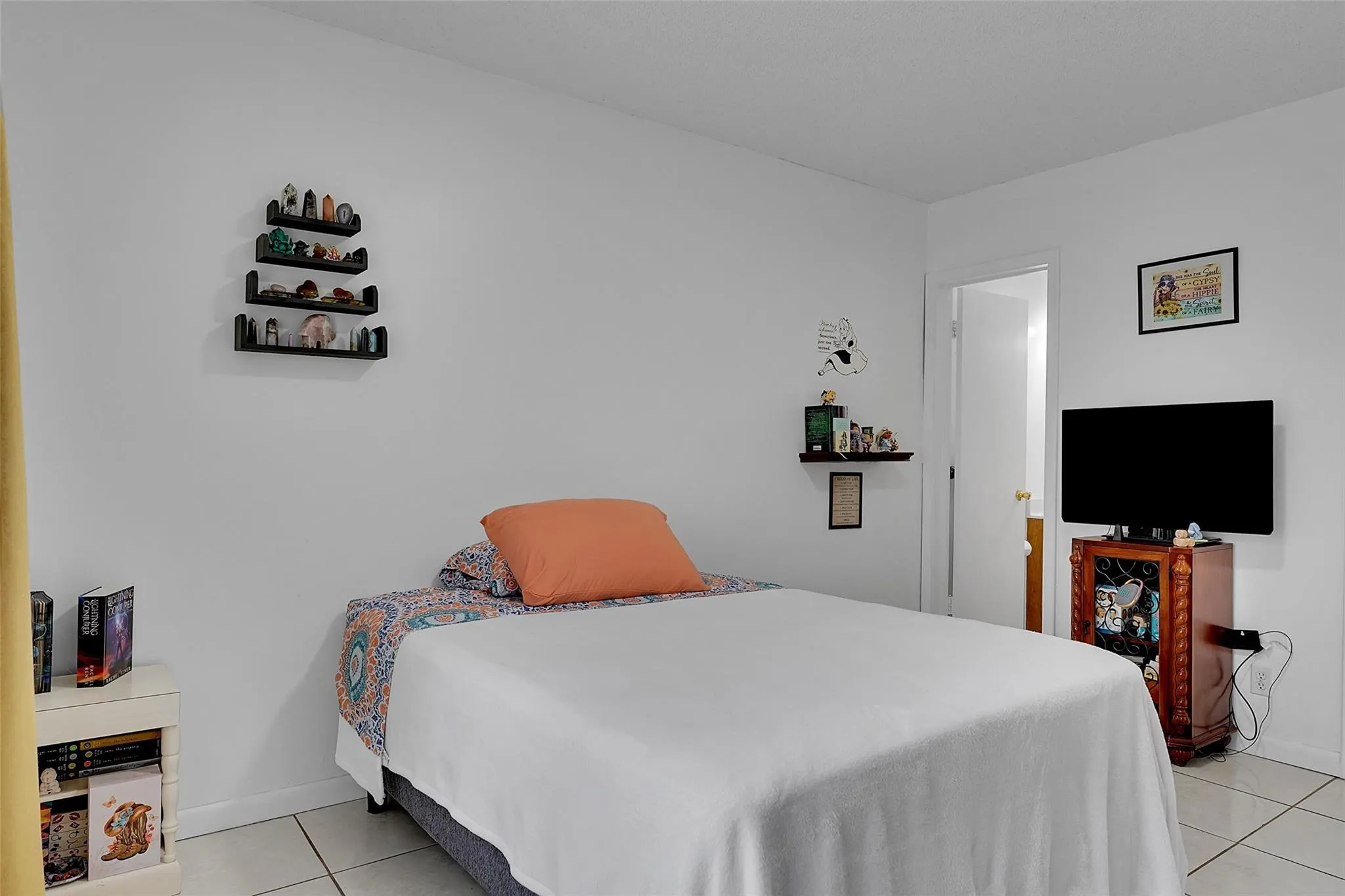 330 S Cypress Rd, #610
