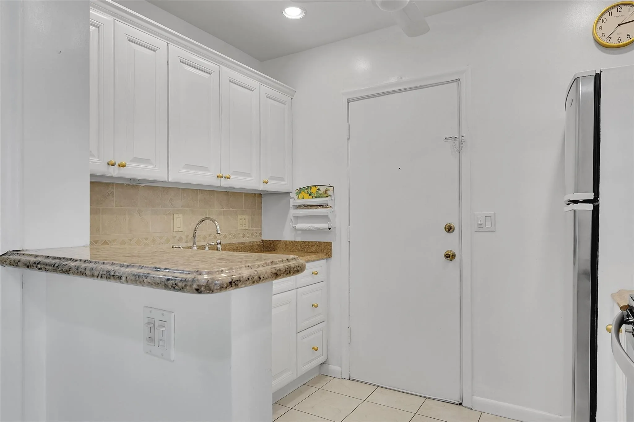 330 S Cypress Rd, #610