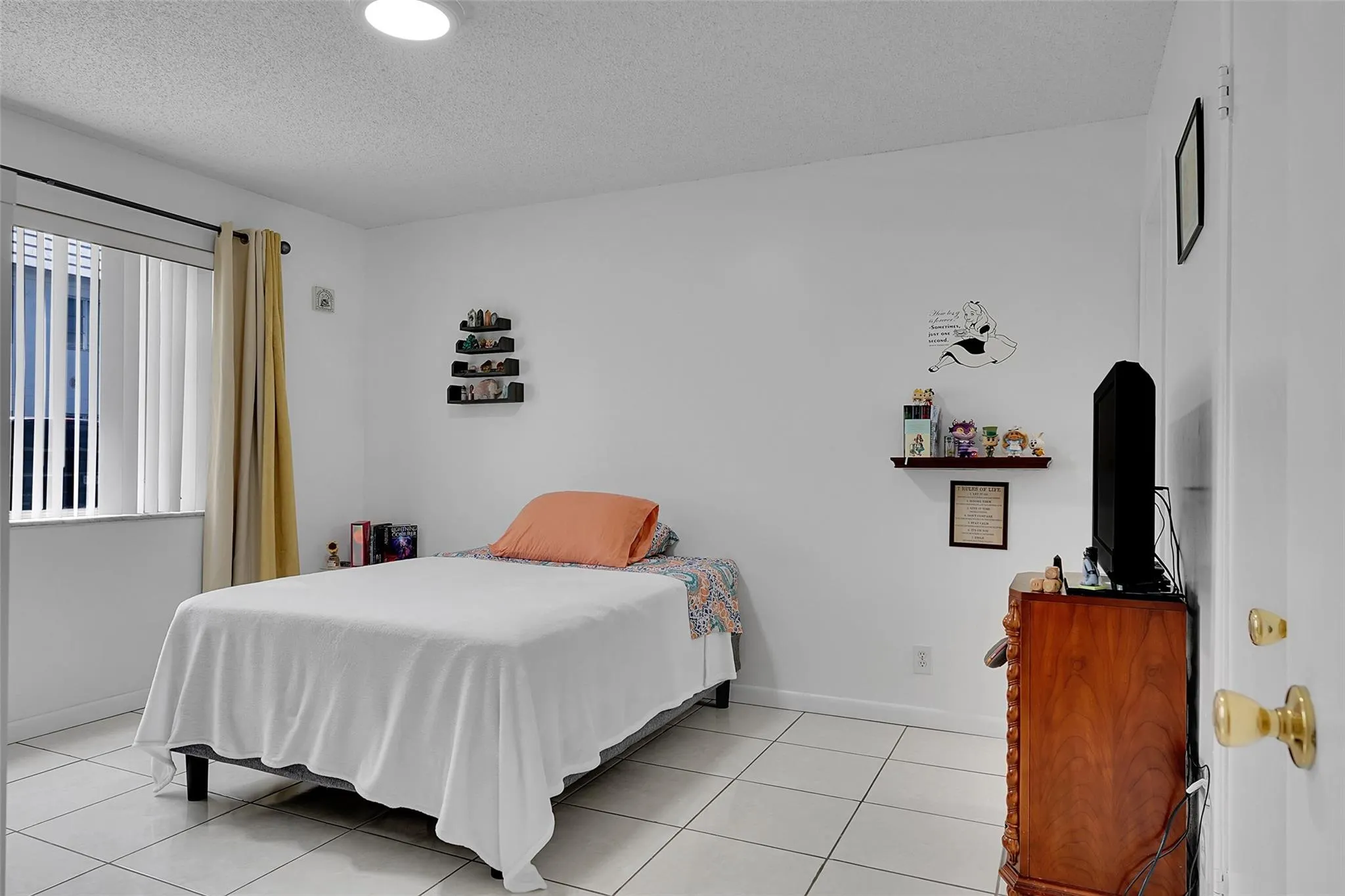 330 S Cypress Rd, #610