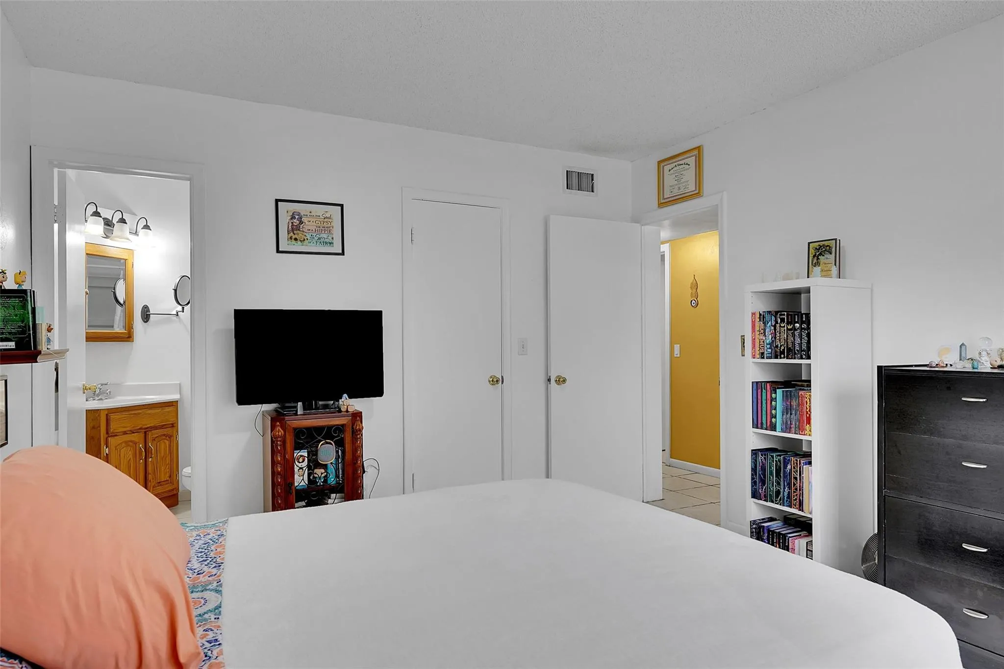 330 S Cypress Rd, #610