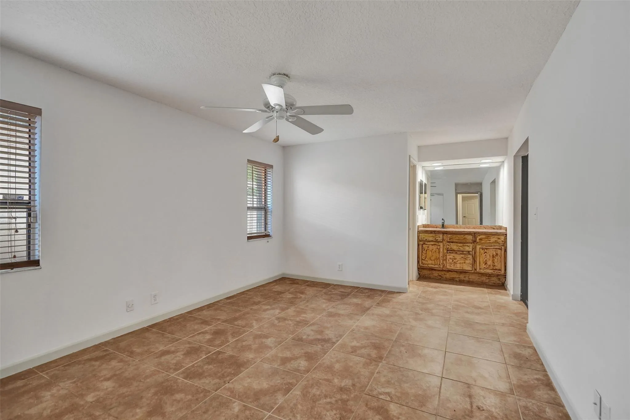 3221 NW 54th Ter