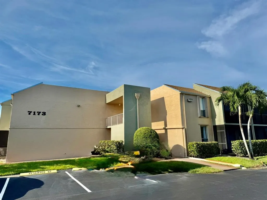 7173 Orange Dr, #205B